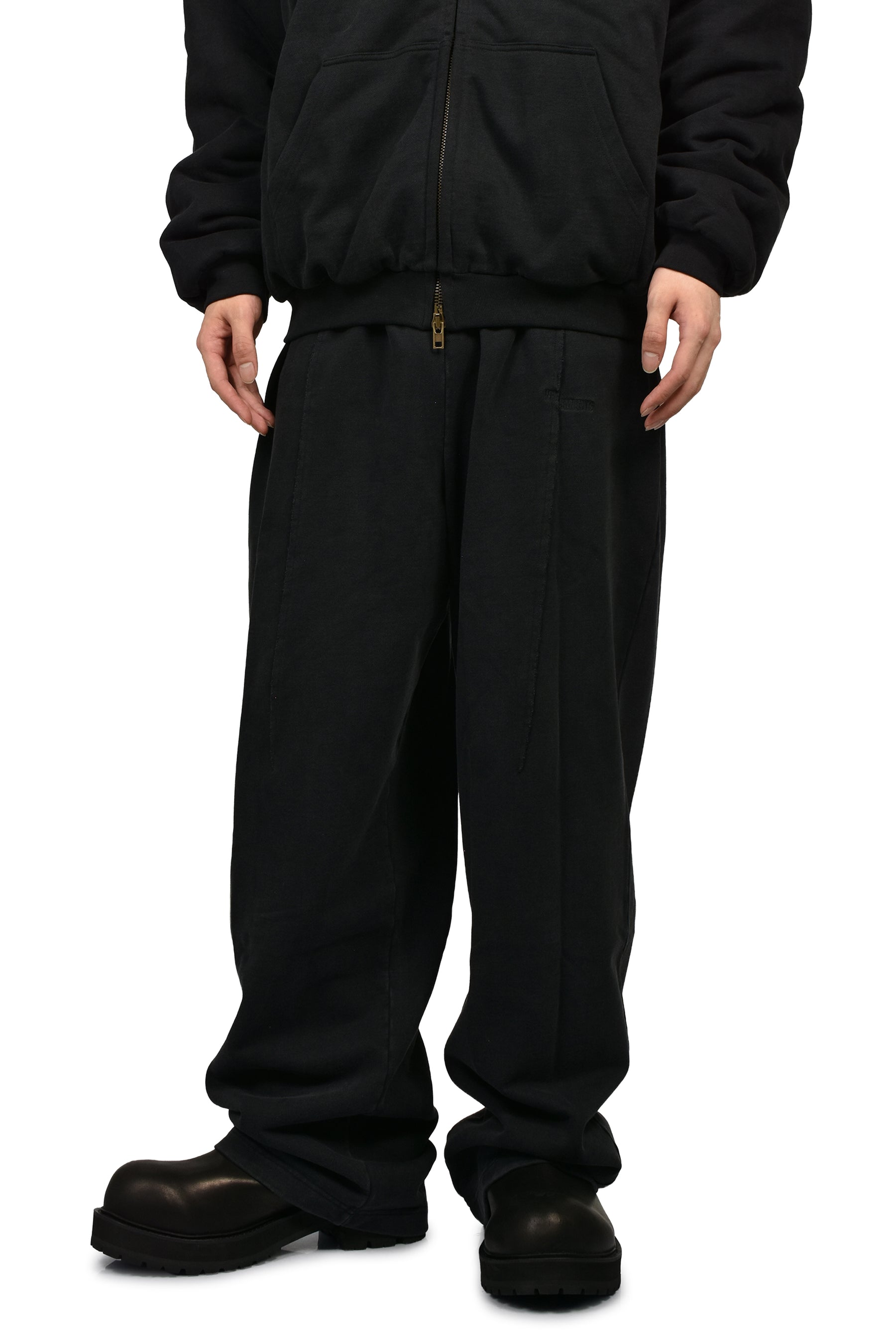 CUT SWEATPANTS / BLK