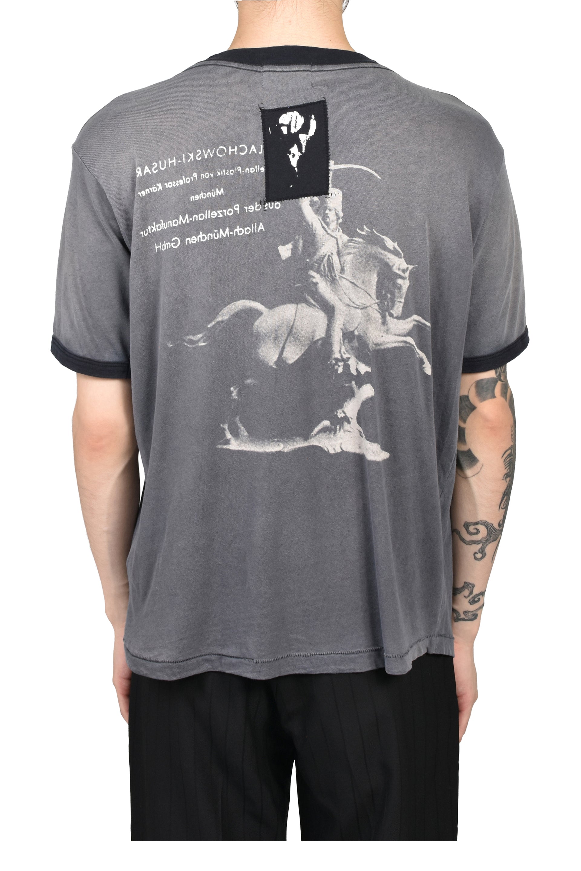 PORCELAIN DOG PATCH RINGER T-SHIRT / FADED CHA BLK