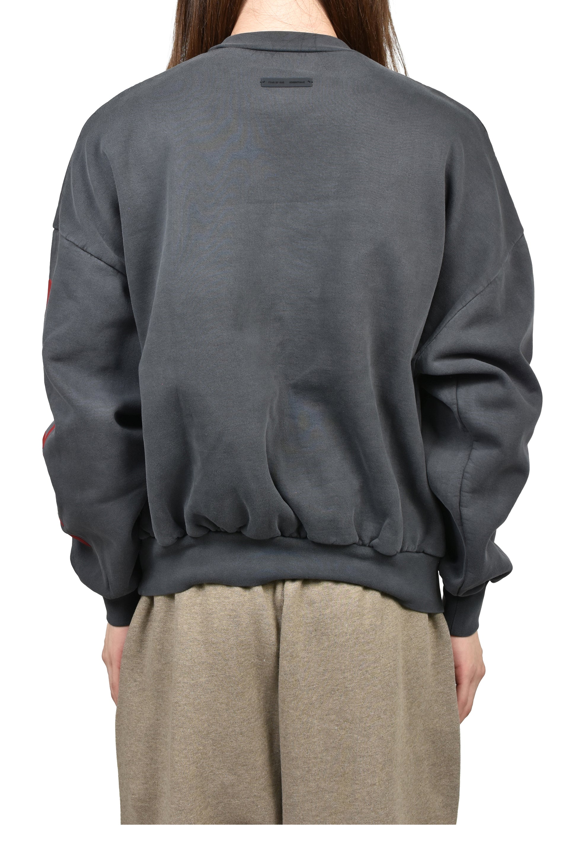 CROPPED RELAXED SWEATSHIRT / IRON GRY