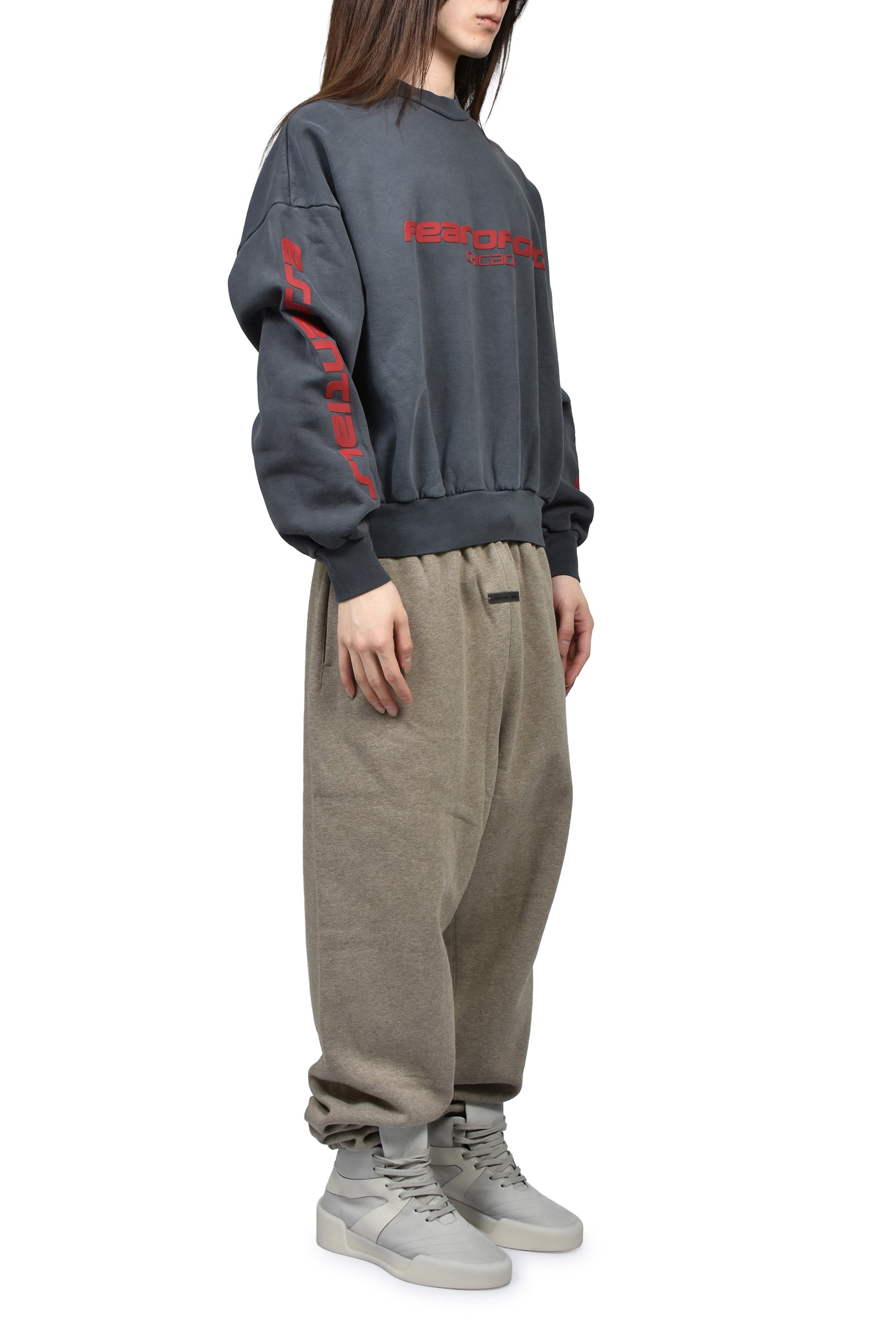 CROPPED RELAXED SWEATSHIRT / IRON GRAY
