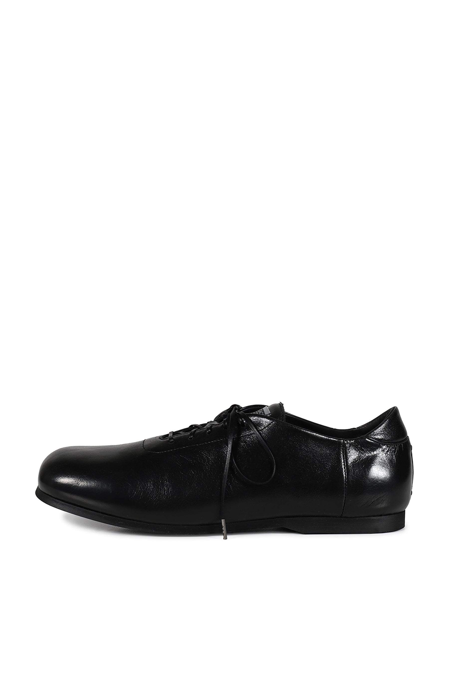 SNEAK IN / SOMBRE SATIN BOVINE