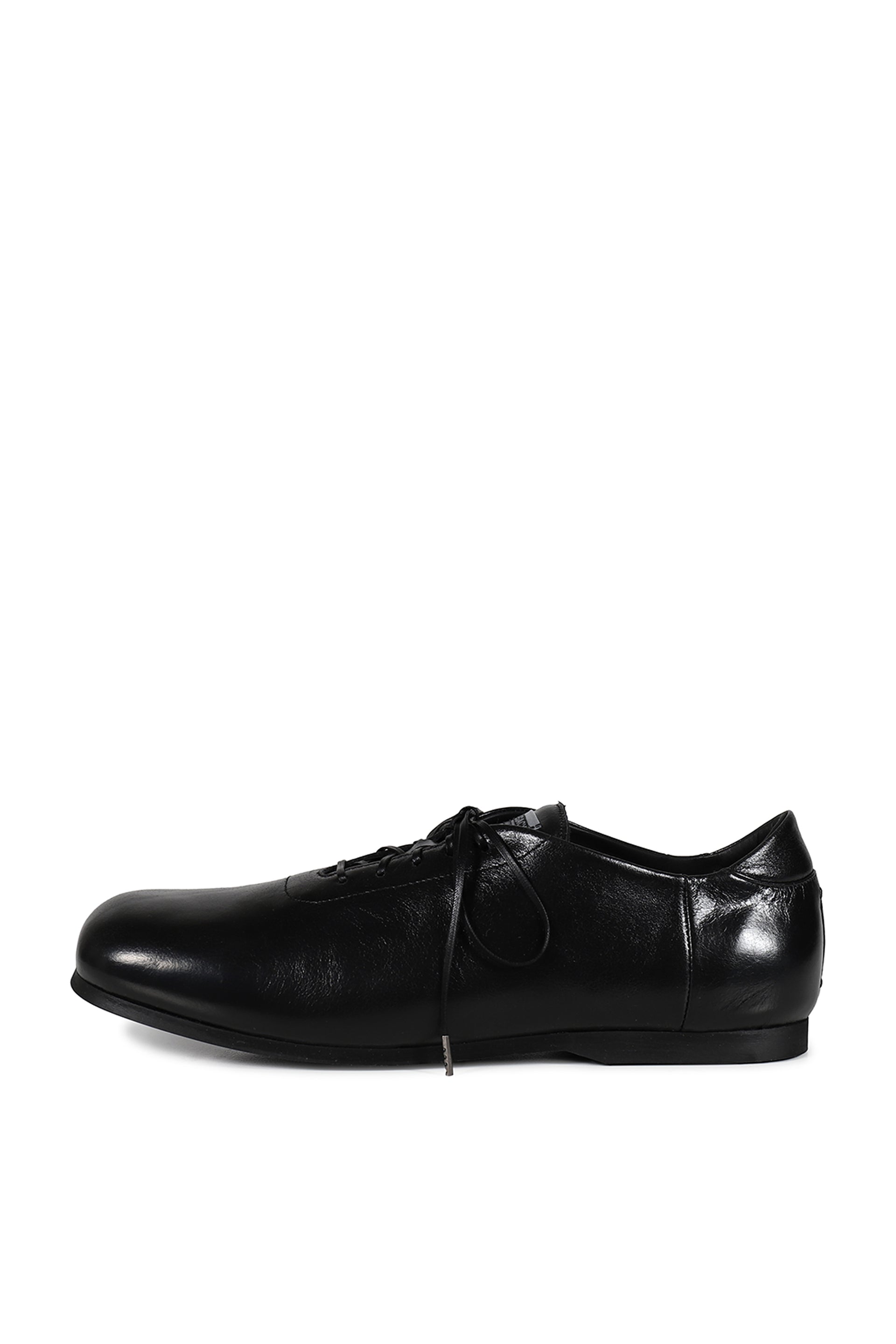 SNEAK IN / SOMBRE SATIN BOVINE