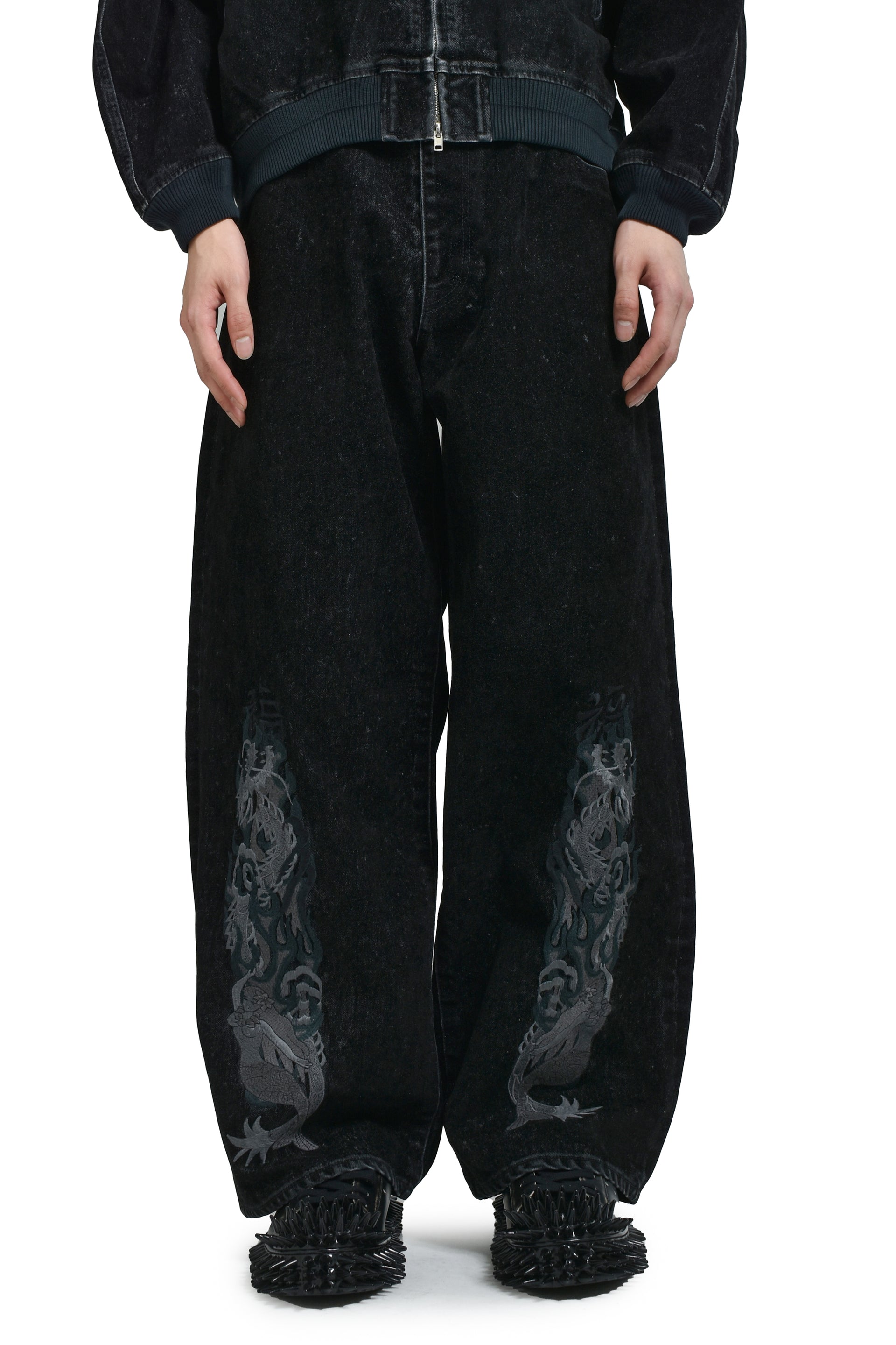 FLOCKED DEINM EMBROIDERED PANTS / BLK