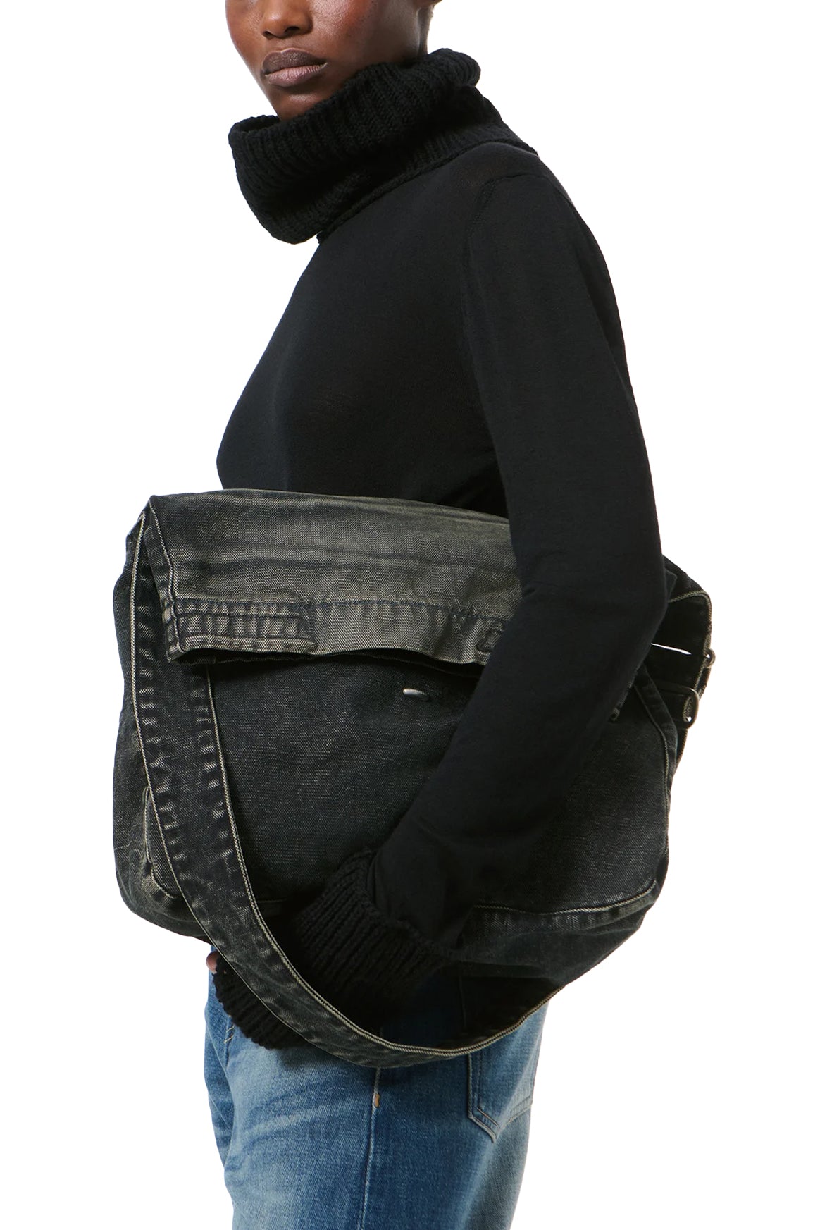 SLING BAG / DEEP BLU IND