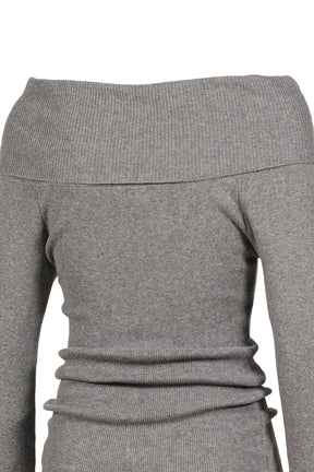 SILHOUETTE OPEN-SHOULDER KNIT / GRY