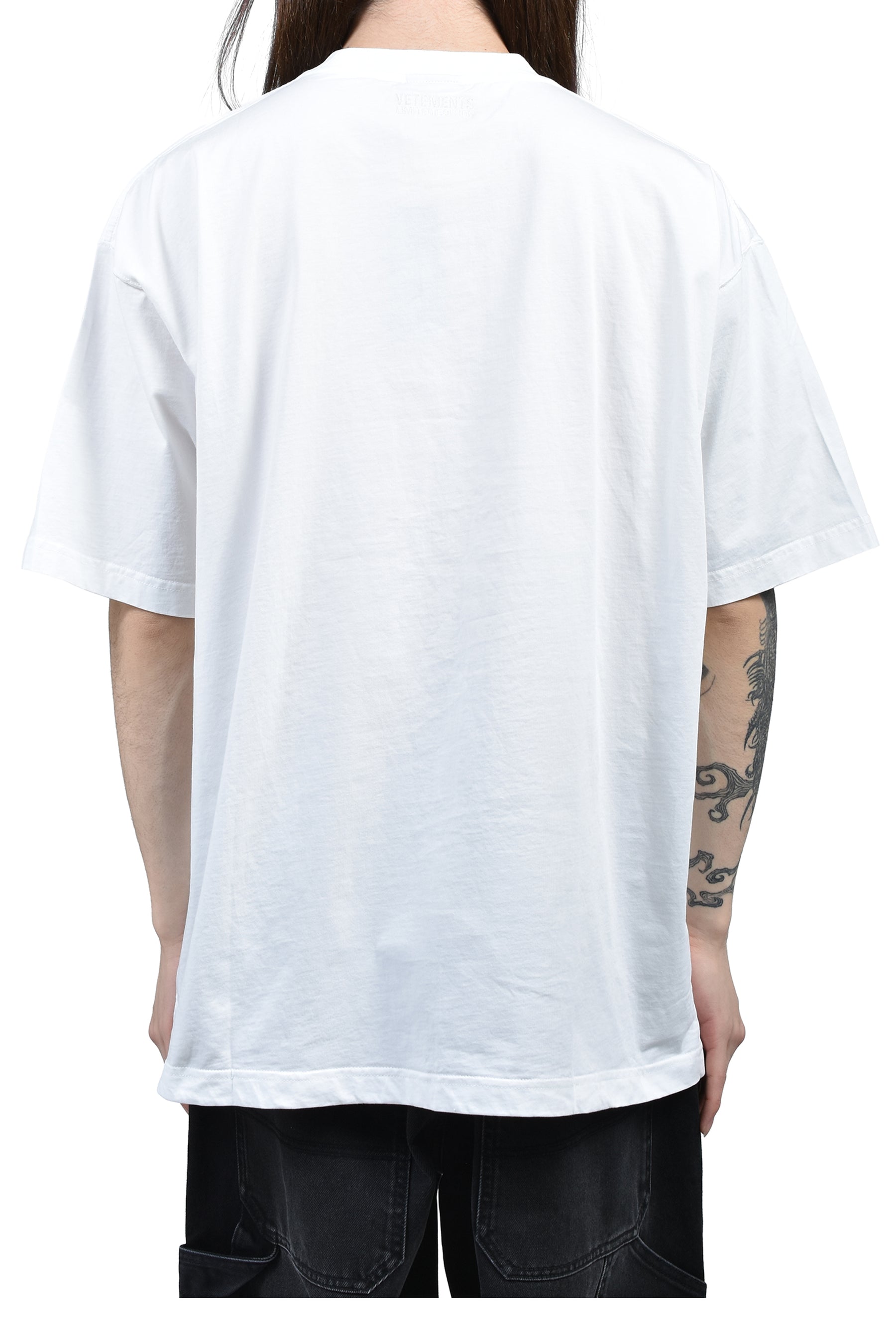 VETEMENTS STICKER T-SHIRT / WHT