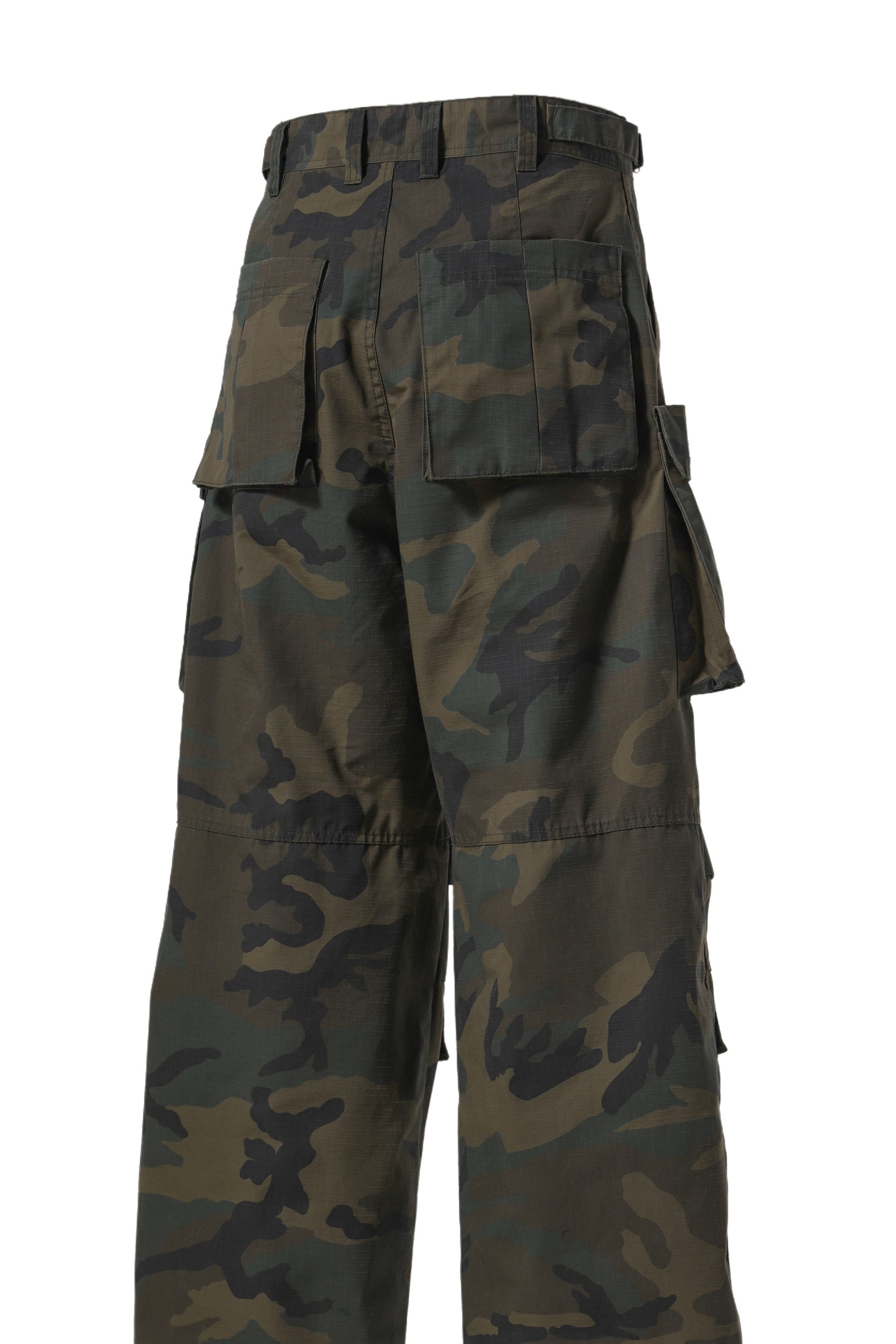 CAMO CARGO PANTS / CAMO