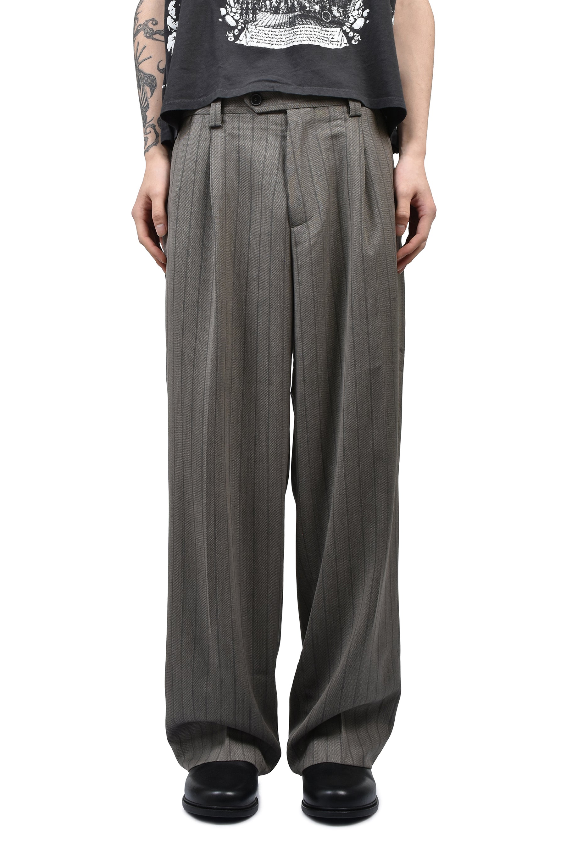 CARROT LEG TROUSERS / GREIGE PINSTRIPE