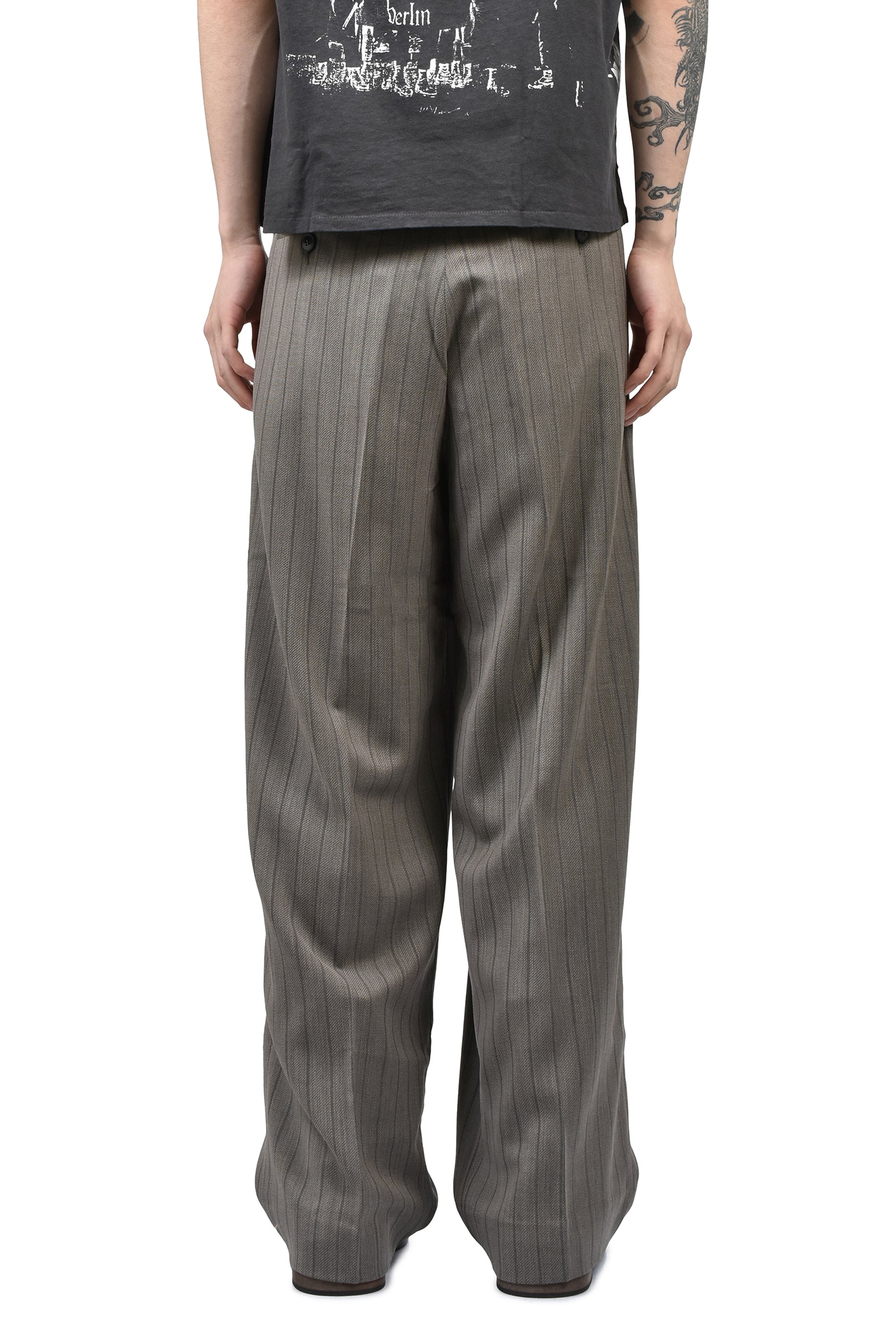 CARROT LEG TROUSERS / GREIGE PINSTRIPE