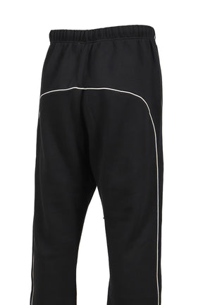 RELAXED FLEECE SWEATPANT WITH PIPING / JET BLK/CLOUD WHT 