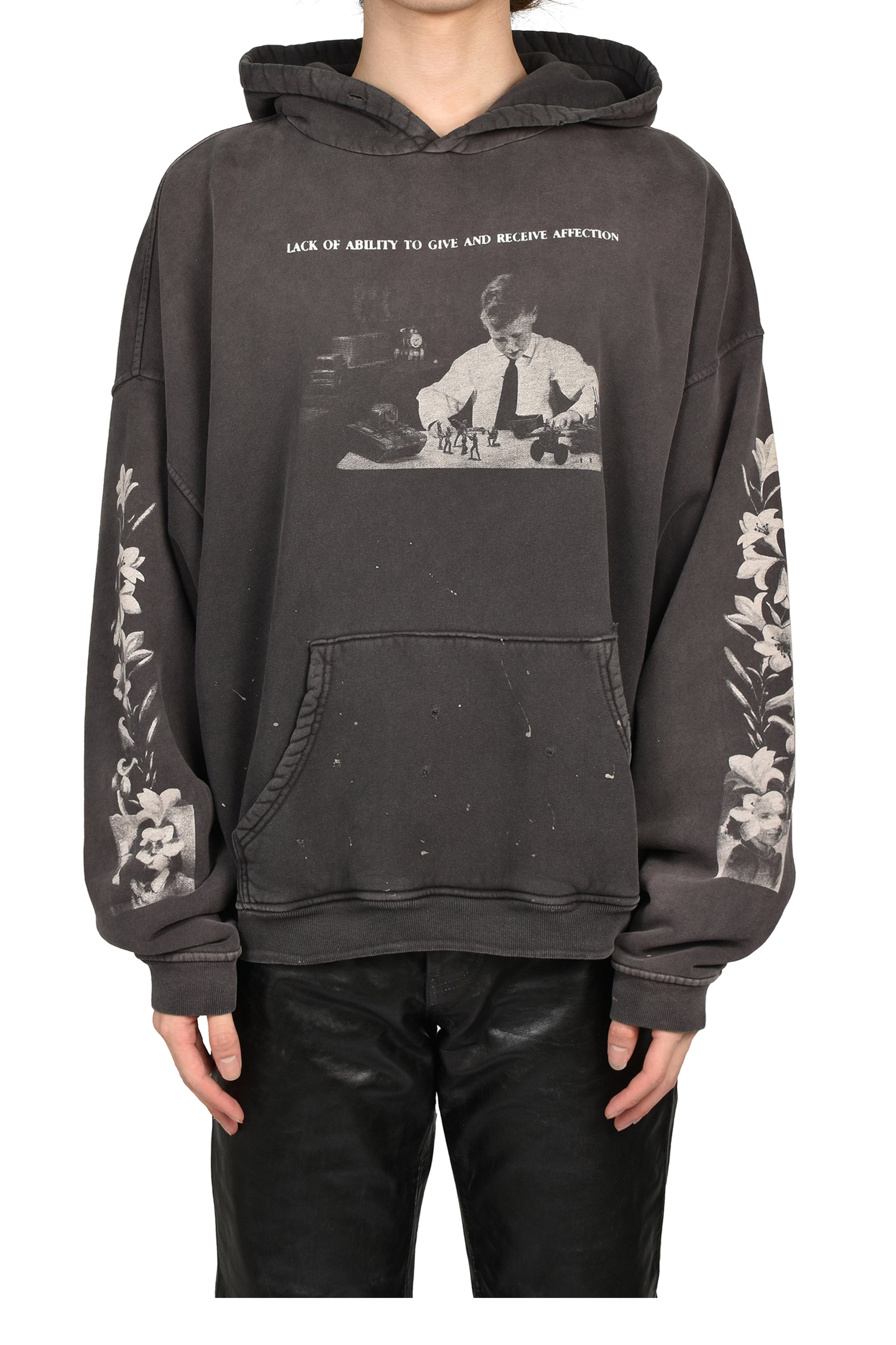HEAD AGAINST THE BARS HOODIE / WASHED BLK