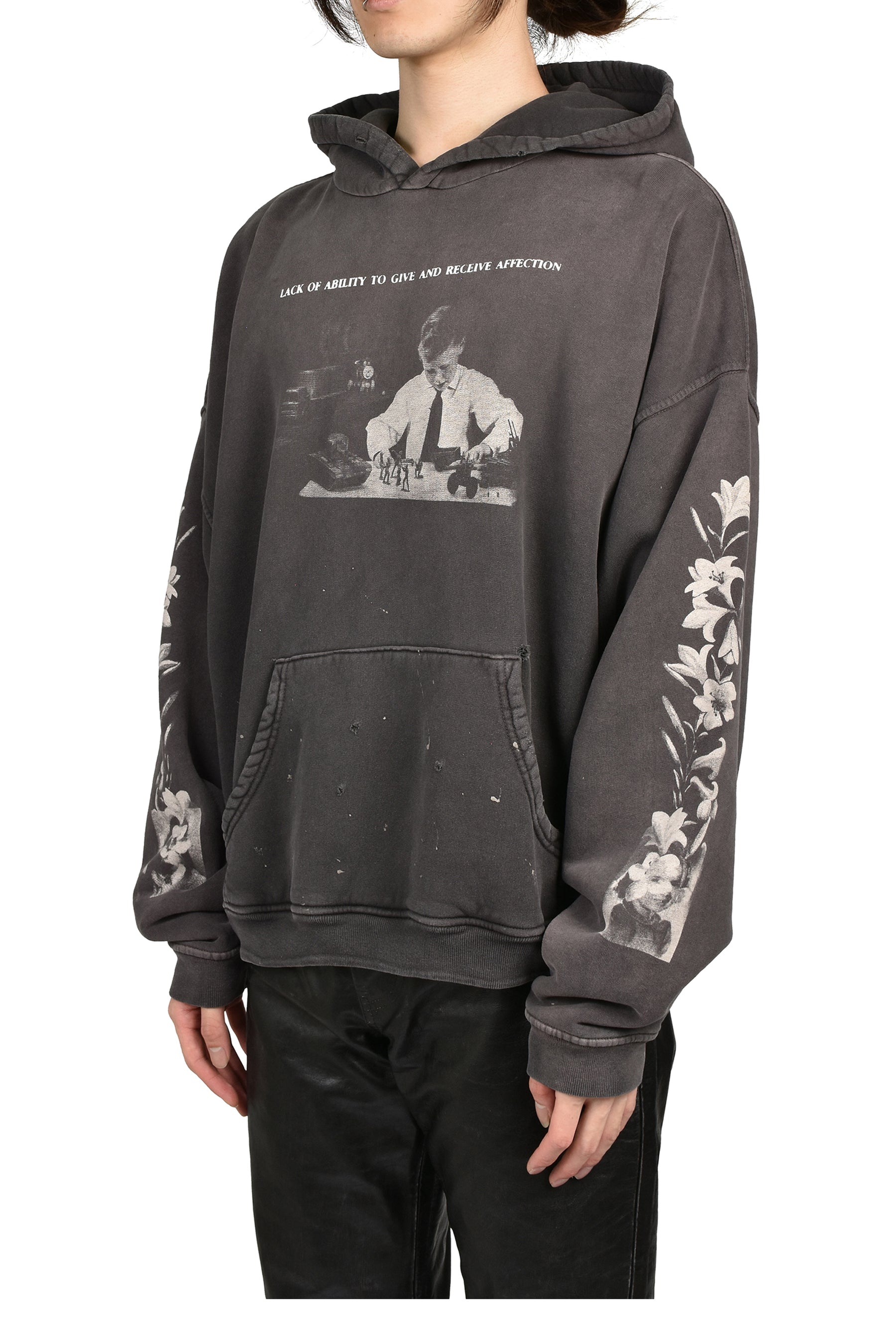 HEAD AGAINST THE BARS HOODIE / WASHED BLK