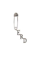 ERD CHARM SAFETY PIN EARRING / SIL