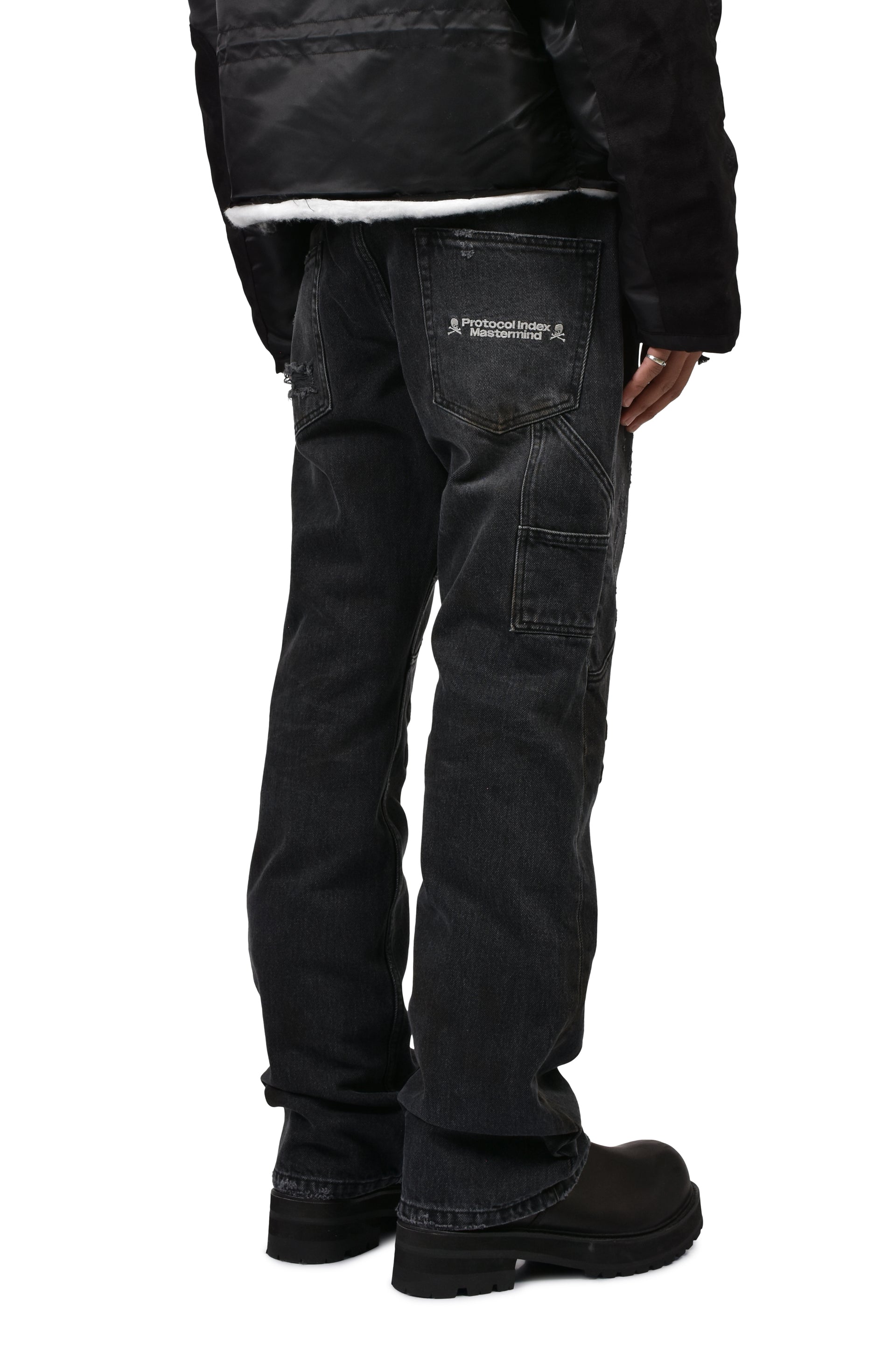 EMBROIDERED BOOT CUT JEANS / BLK