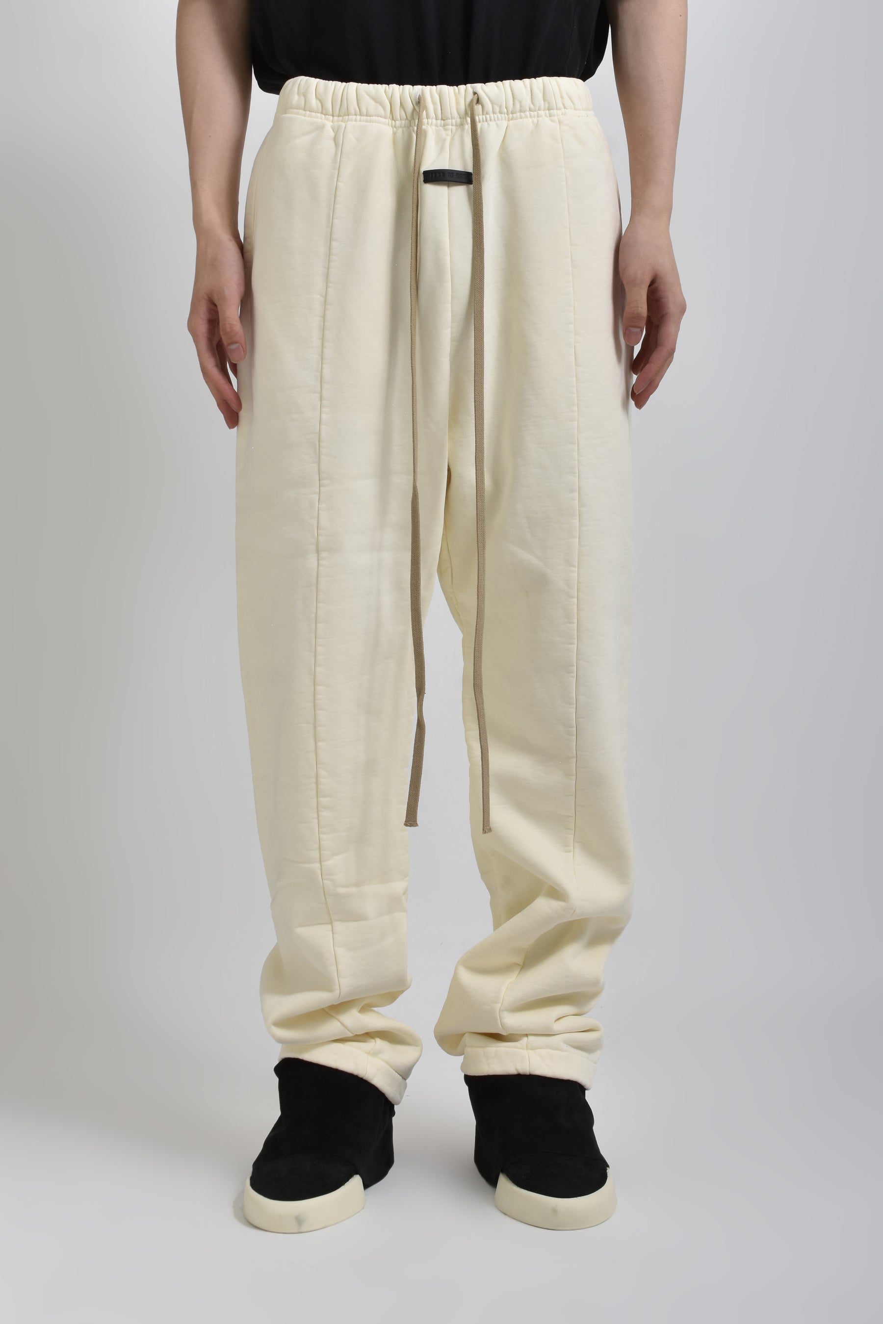 FORUM SWEATPANT / OLV