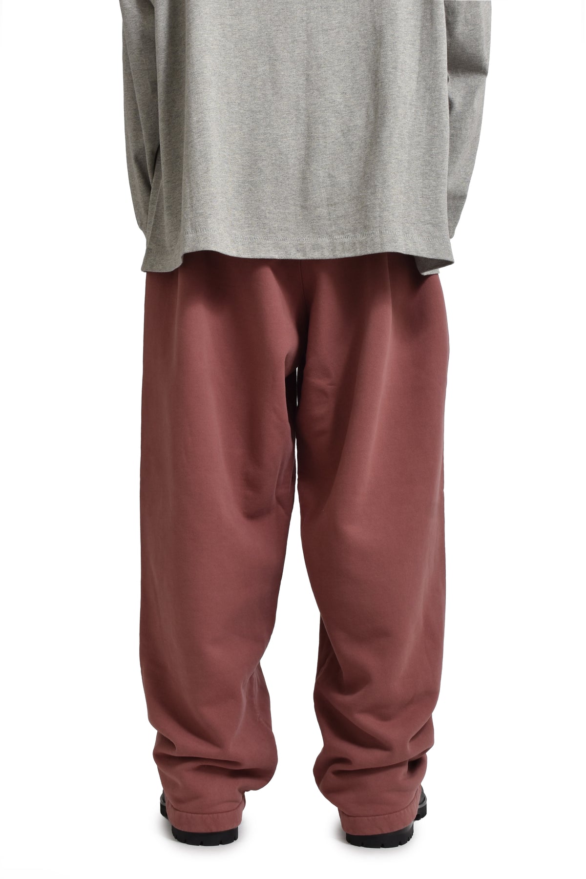 HEAVY FLEECE RELAXED SWEATPANT / CRIMSON