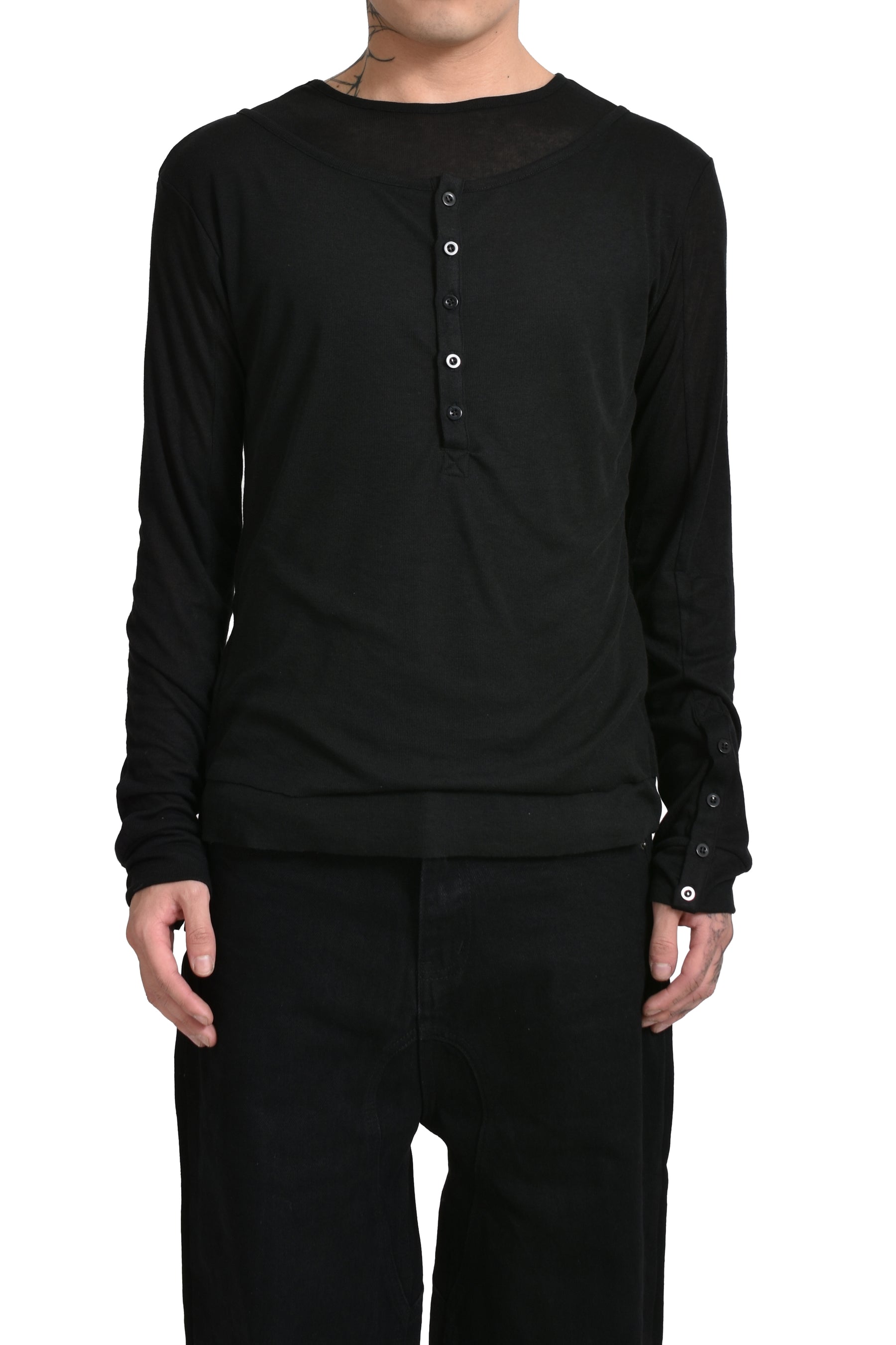 DOUBLE LAYERED LONG SLEEVE (BUTTON) / BLK