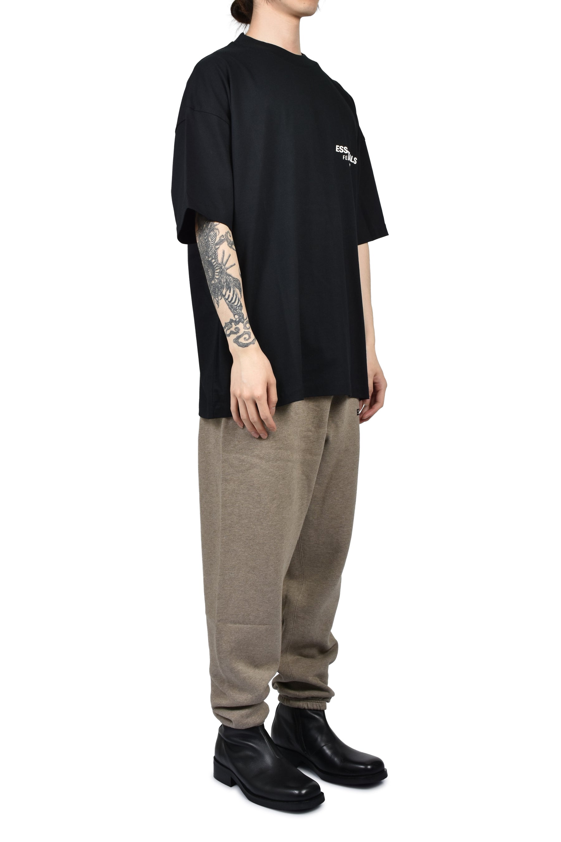 CLASSIC FIT T-SHIRT / VTG BLK