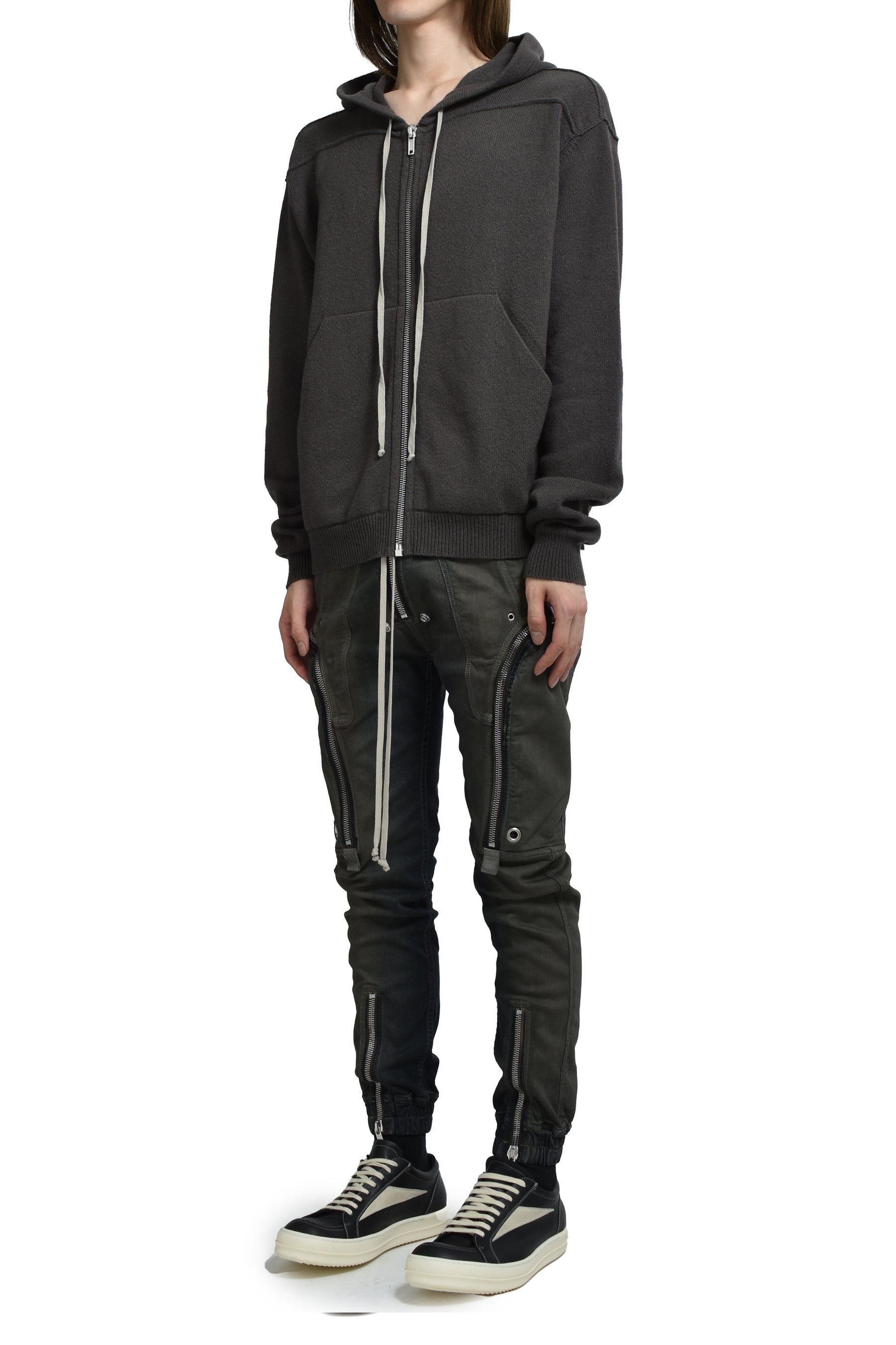 ZIPPED HOODIE / DUST