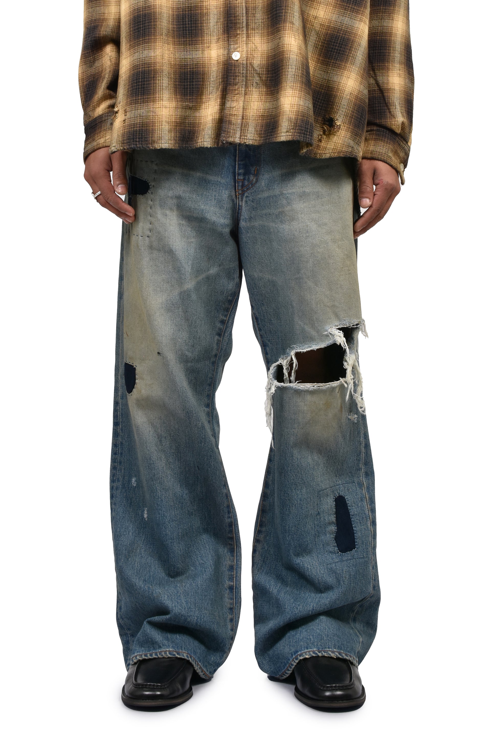 REPAIRED WIDE BOOTCUT JEANS / IND