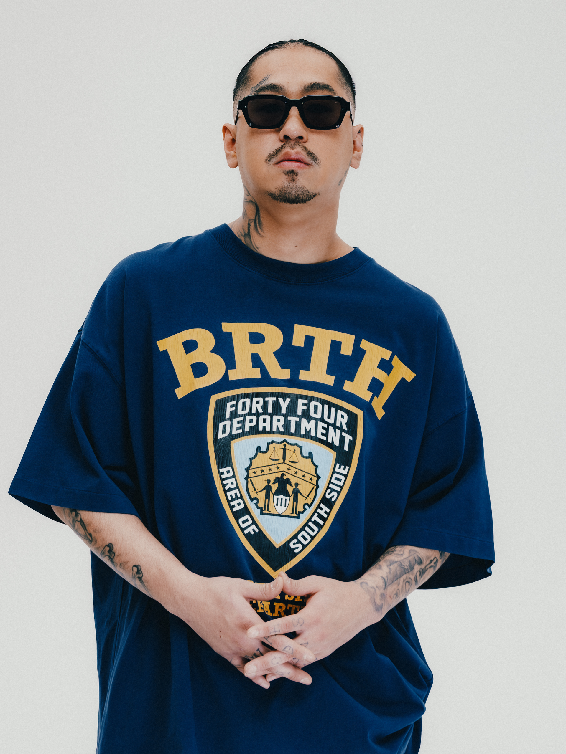 BREATH B.R.T.H LOGO TEE / NAV