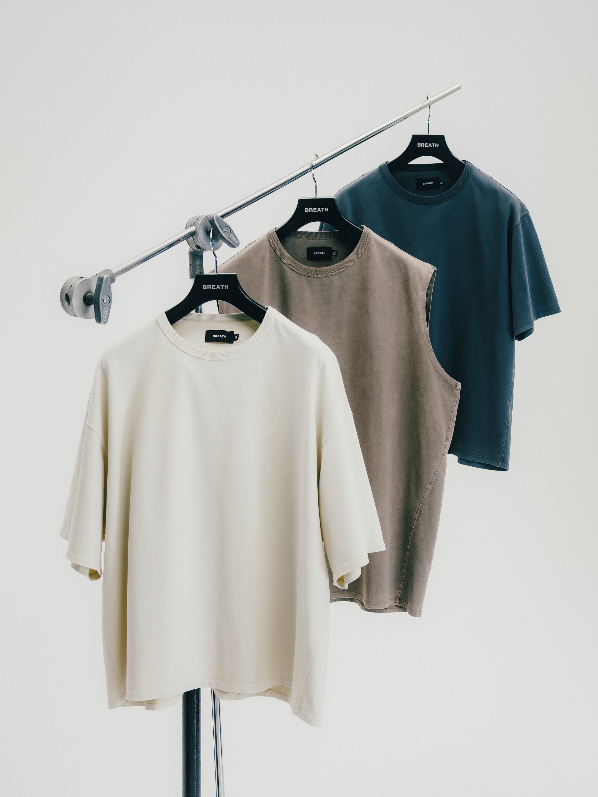 BREATH NEWRICH WIDE CROPPED TEE / BLK