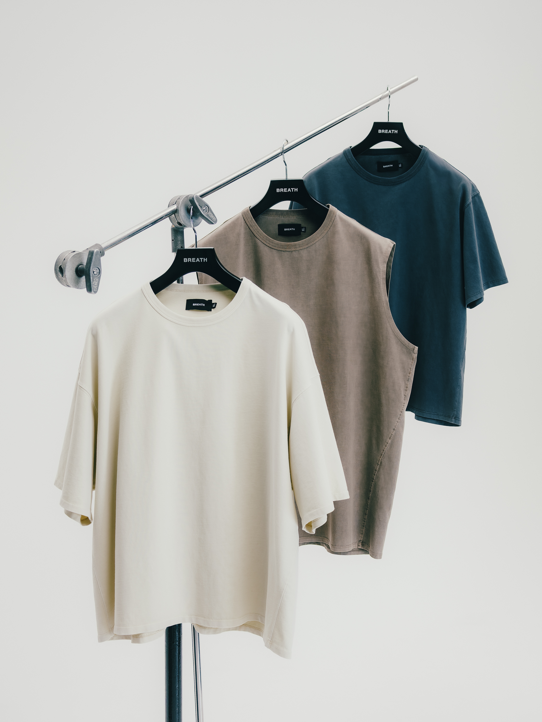 BREATH NEWRICH WIDE CROPPED TEE / DUST