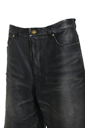 DISTRESSED LEATHER BERMUDA SHORTS / BLK