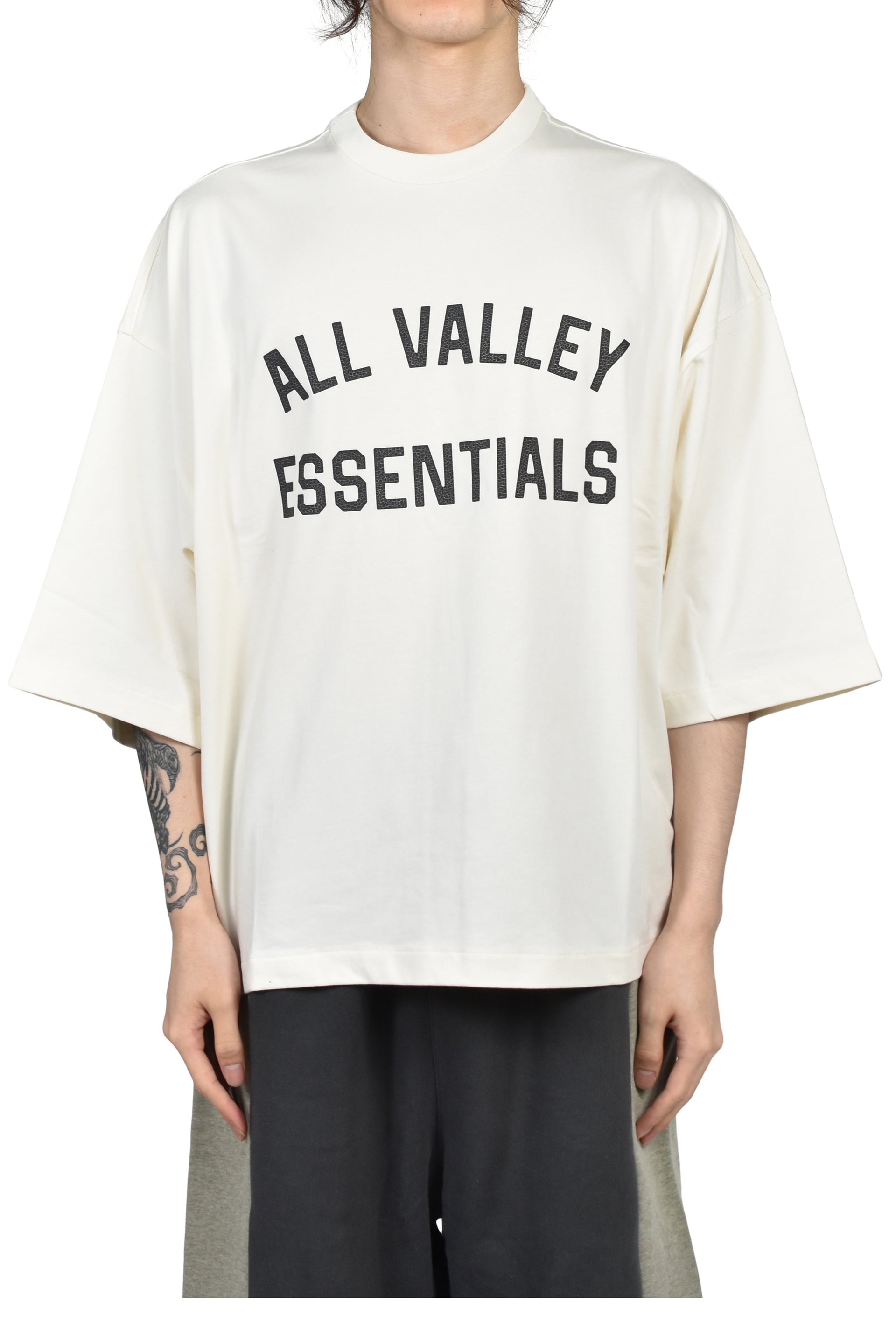 MERCH TEE / IVO