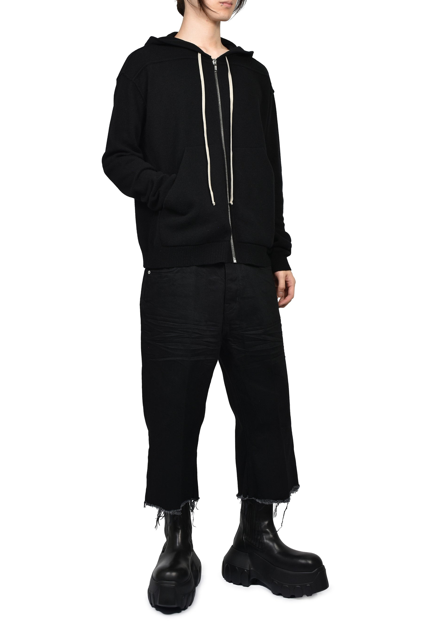 ZIPPED HOODIE / BLACK 