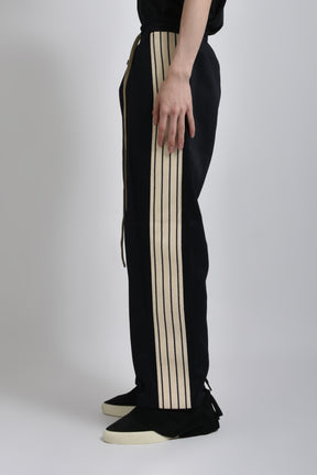 PINTUCK AND STRIPE RELAXED SWEATPANT / BLK