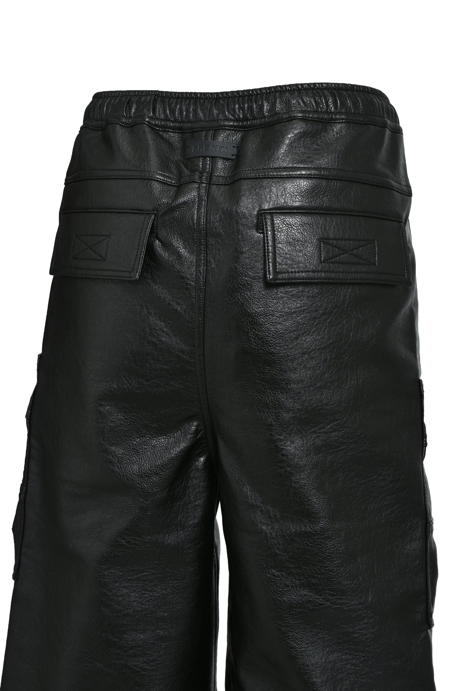 FAUX LEATHER CARGO PANTS / BLK 