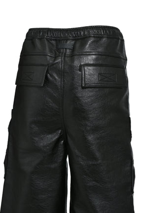 FAUX LEATHER CARGO PANTS / BLK 