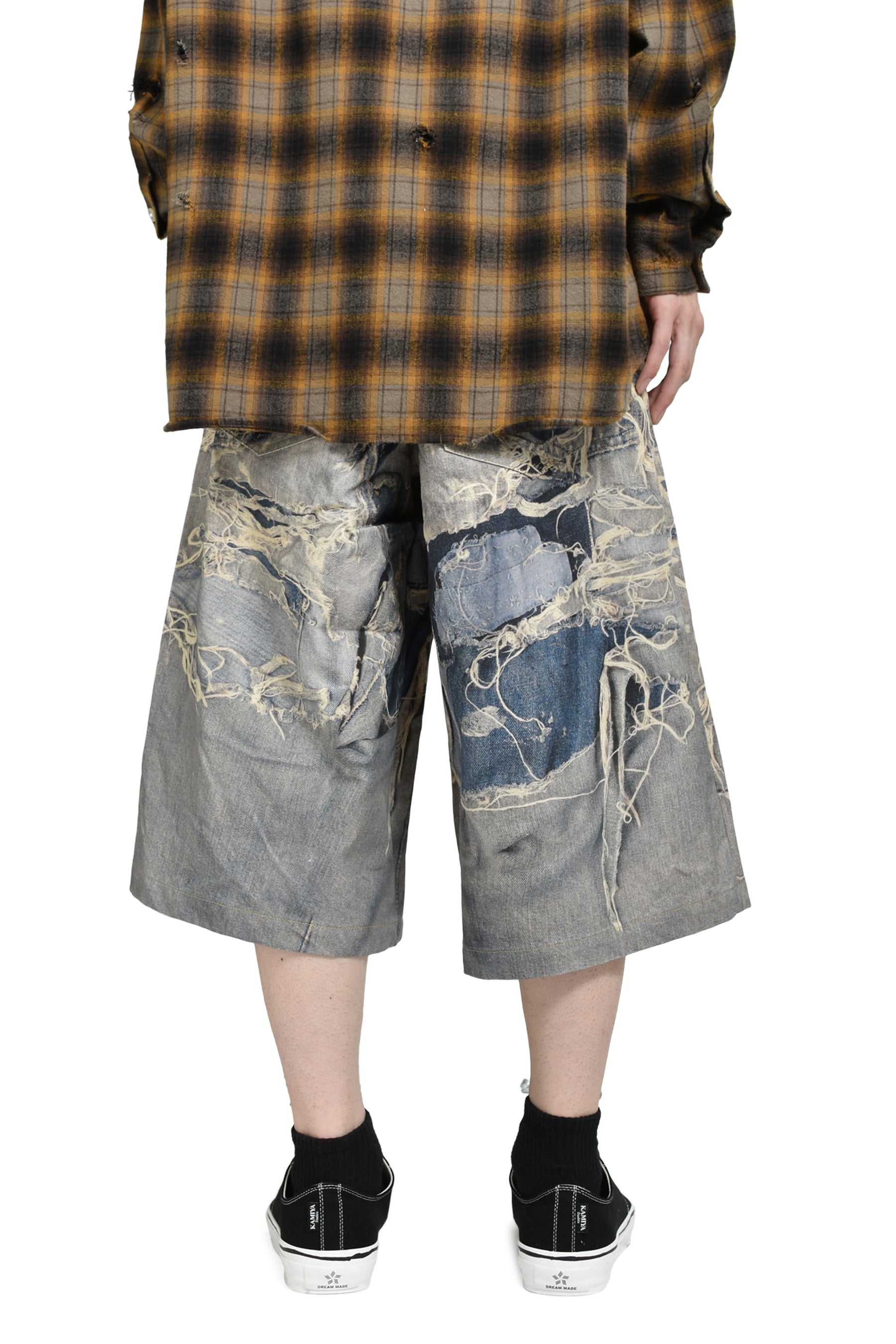 TROMPE-L'OEIL PRINT BERMUDA SHORTS / IND