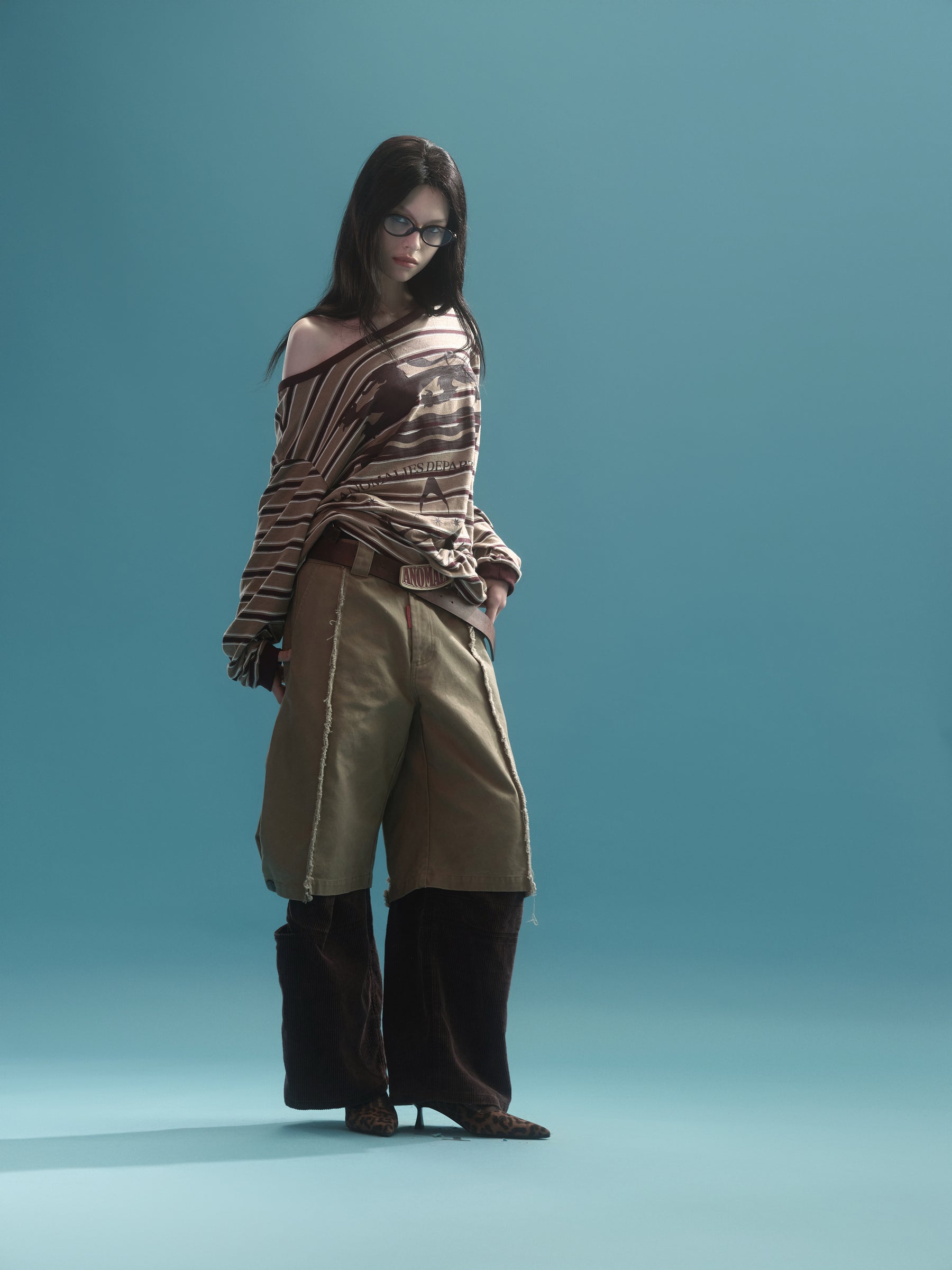 SLANTED SHOULDER STRIPED LONG SLEEVE T-SHIRT / KHA