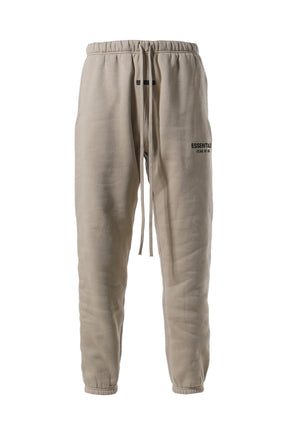 FLEECE ESSENTIAL SWEATPANT / DESERT SAND