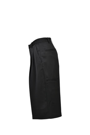 TUCK WIDE SHORTS / BLK