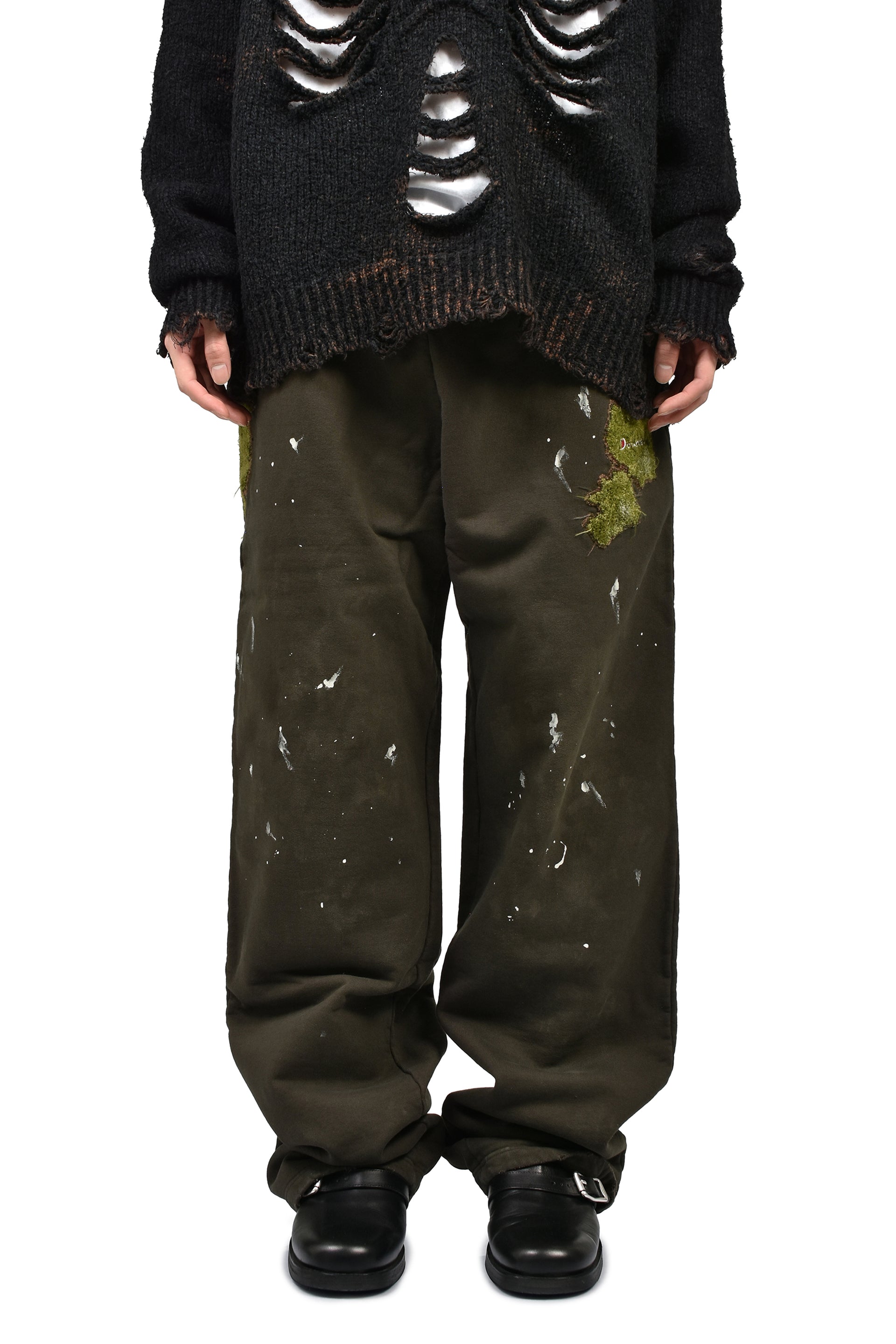 MOSS-GROWN EMBROIDERY SWEAT PANTS / BRW