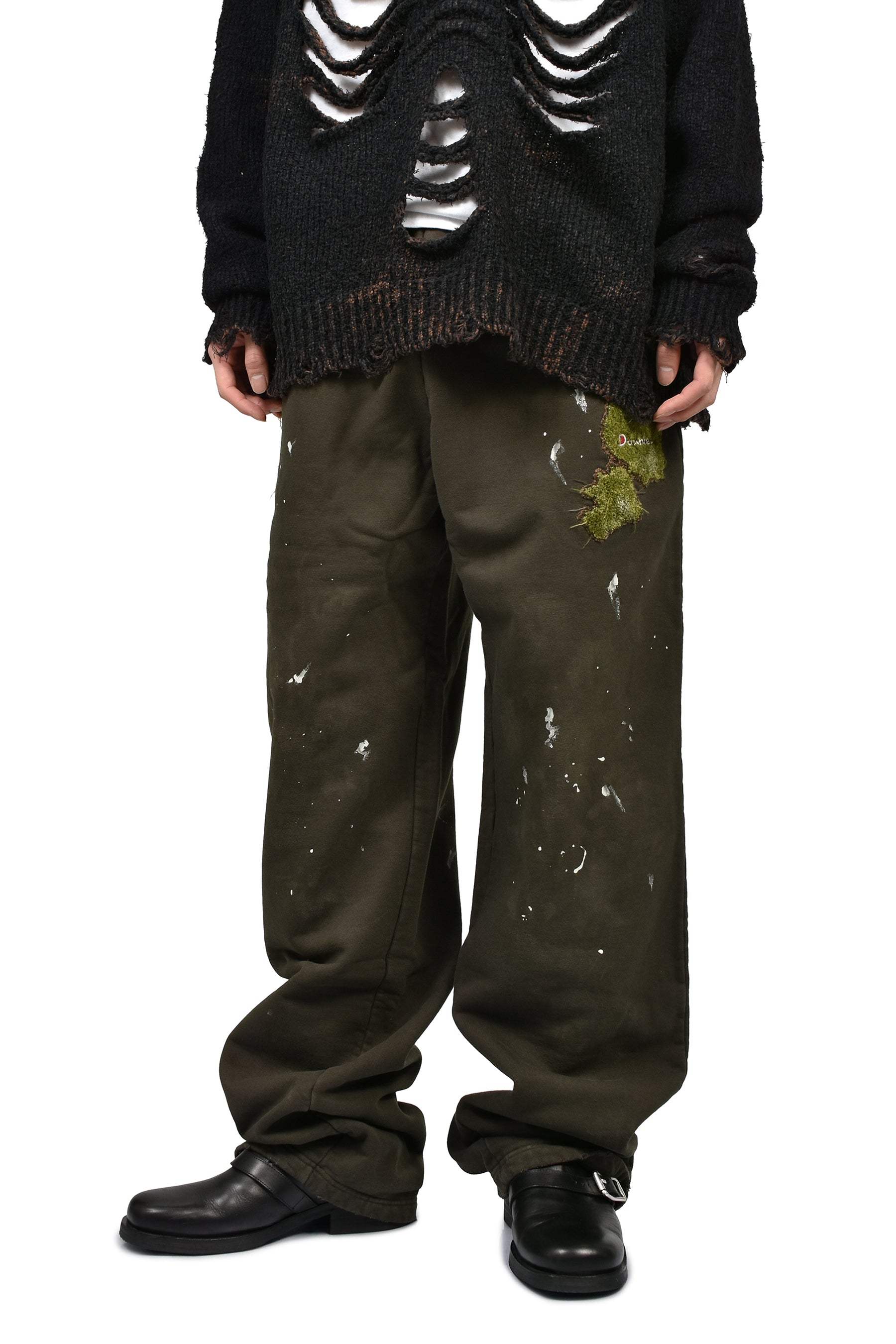 MOSS-GROWN EMBROIDERY SWEAT PANTS / BRW