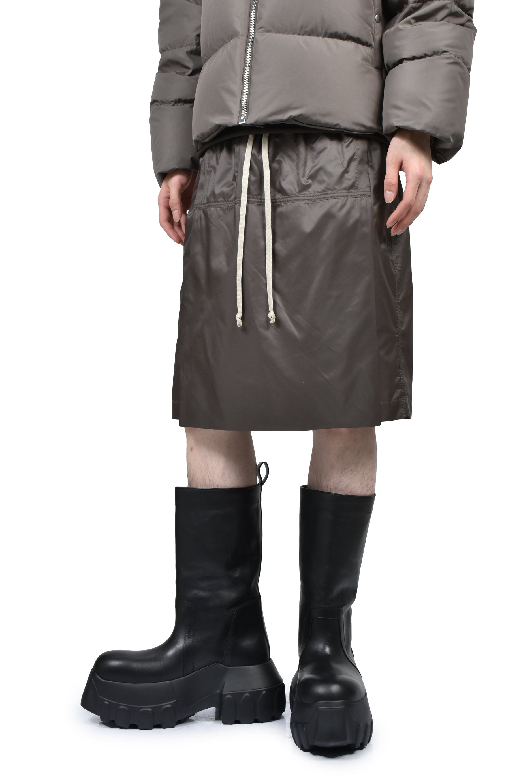 MONCLER + RICK OWENS KILTSHORTS / DUST