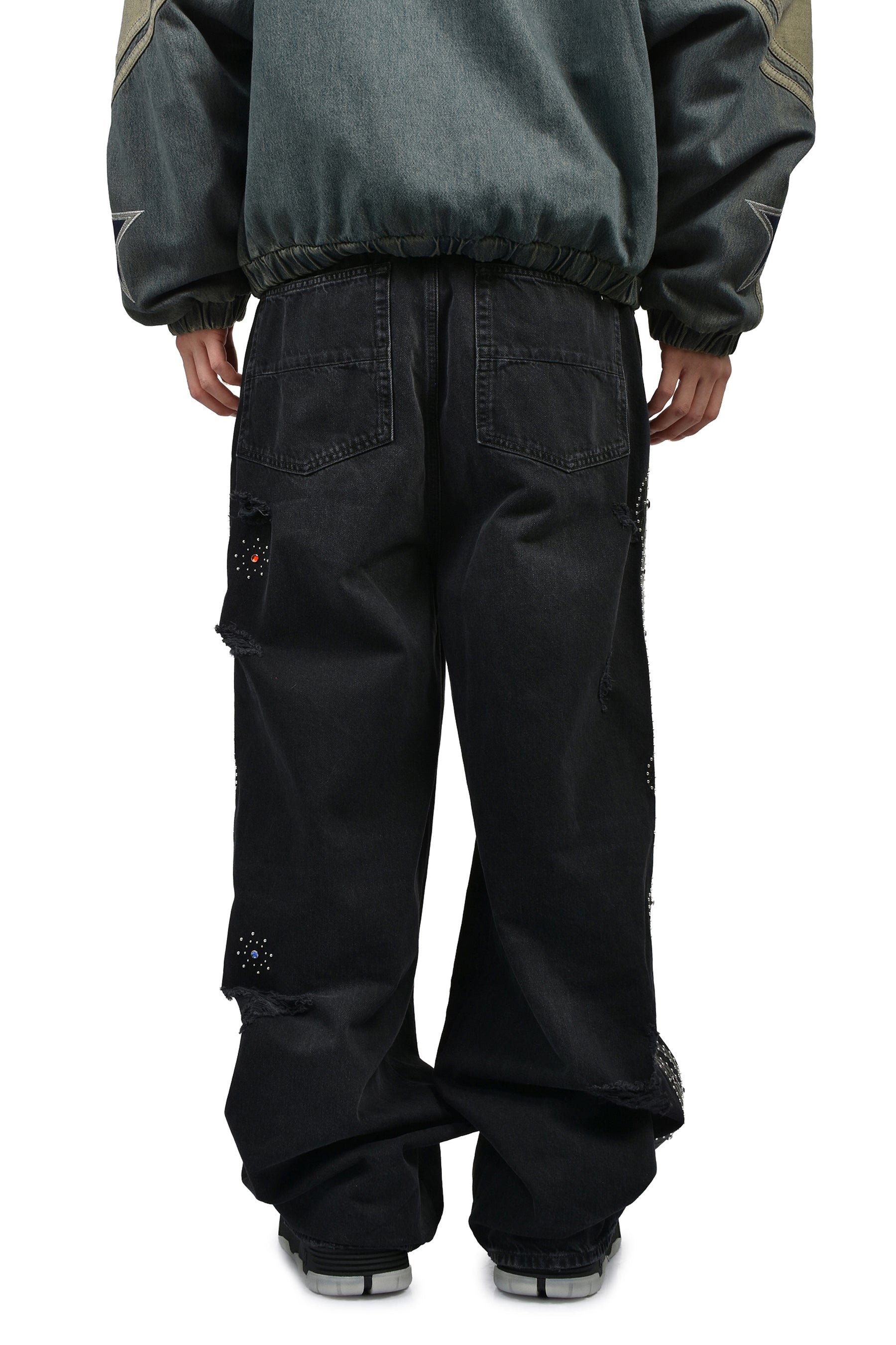 AMIRI BONES STUDDED BAGGY JEAN / VINTAGE BLK