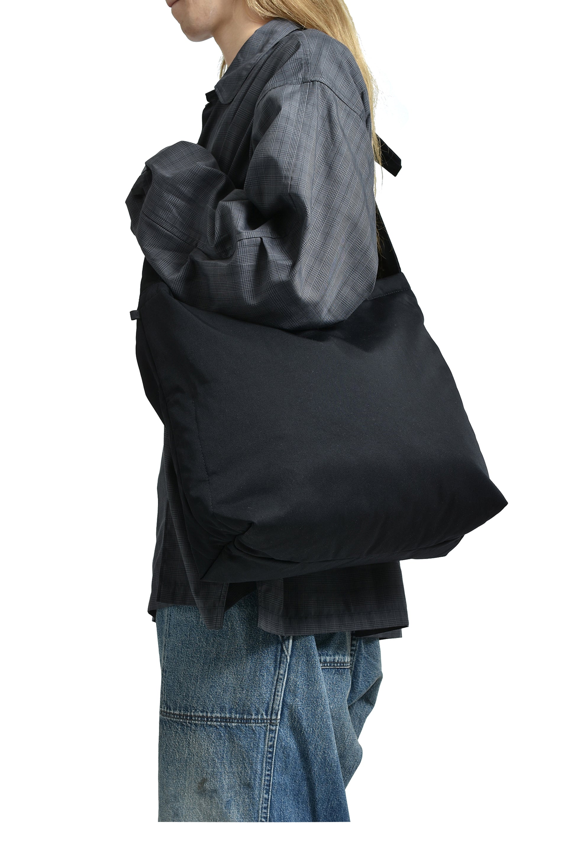 TECH SLING BAG / BLK