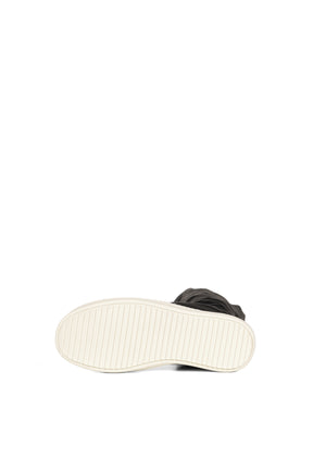 HIGH STOCKING SNEAKS / BLK MILK