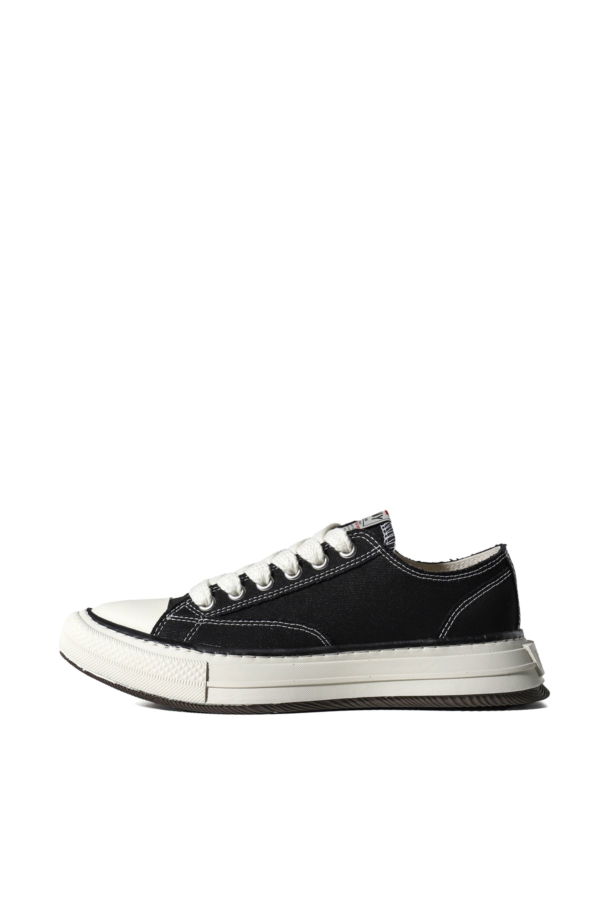 YUCCA LOW CANVAS / BLK