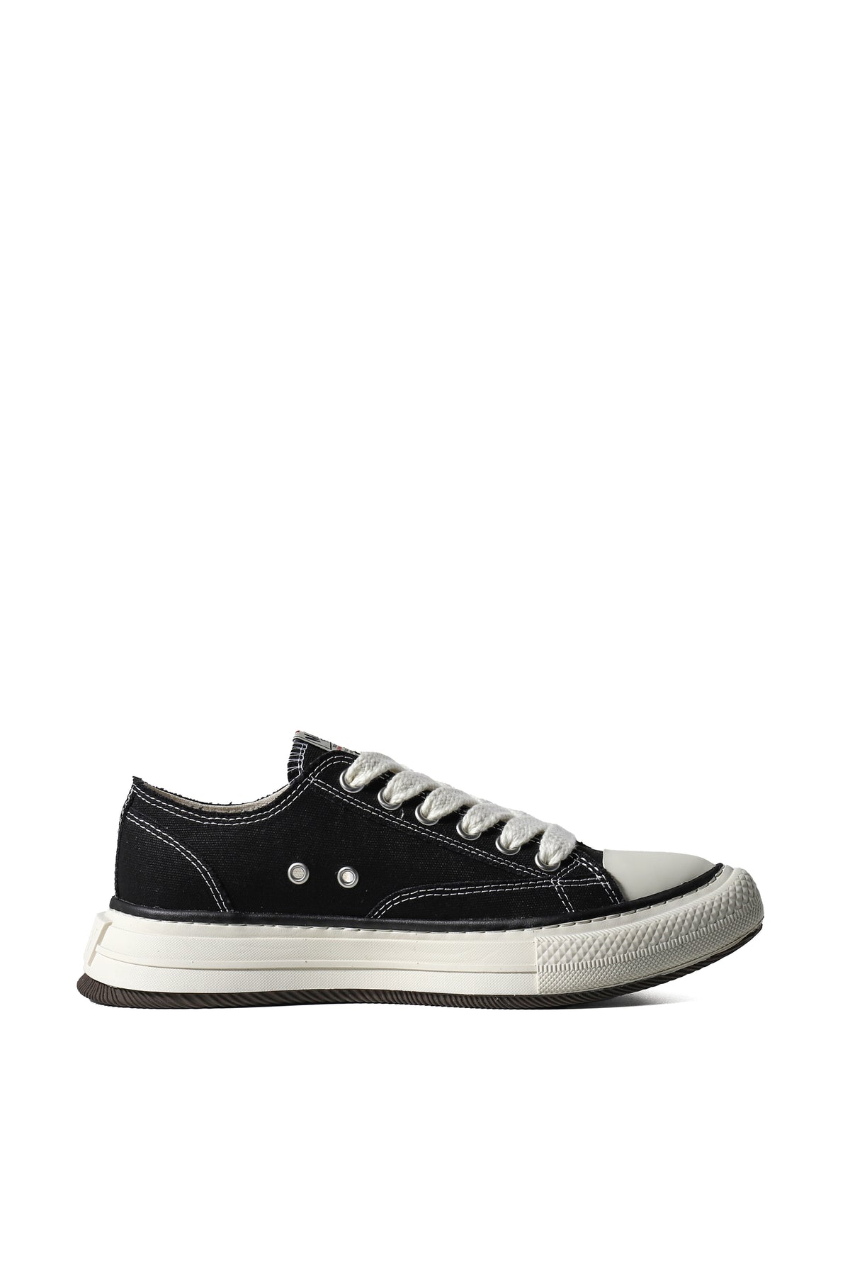 YUCCA LOW CANVAS / BLK