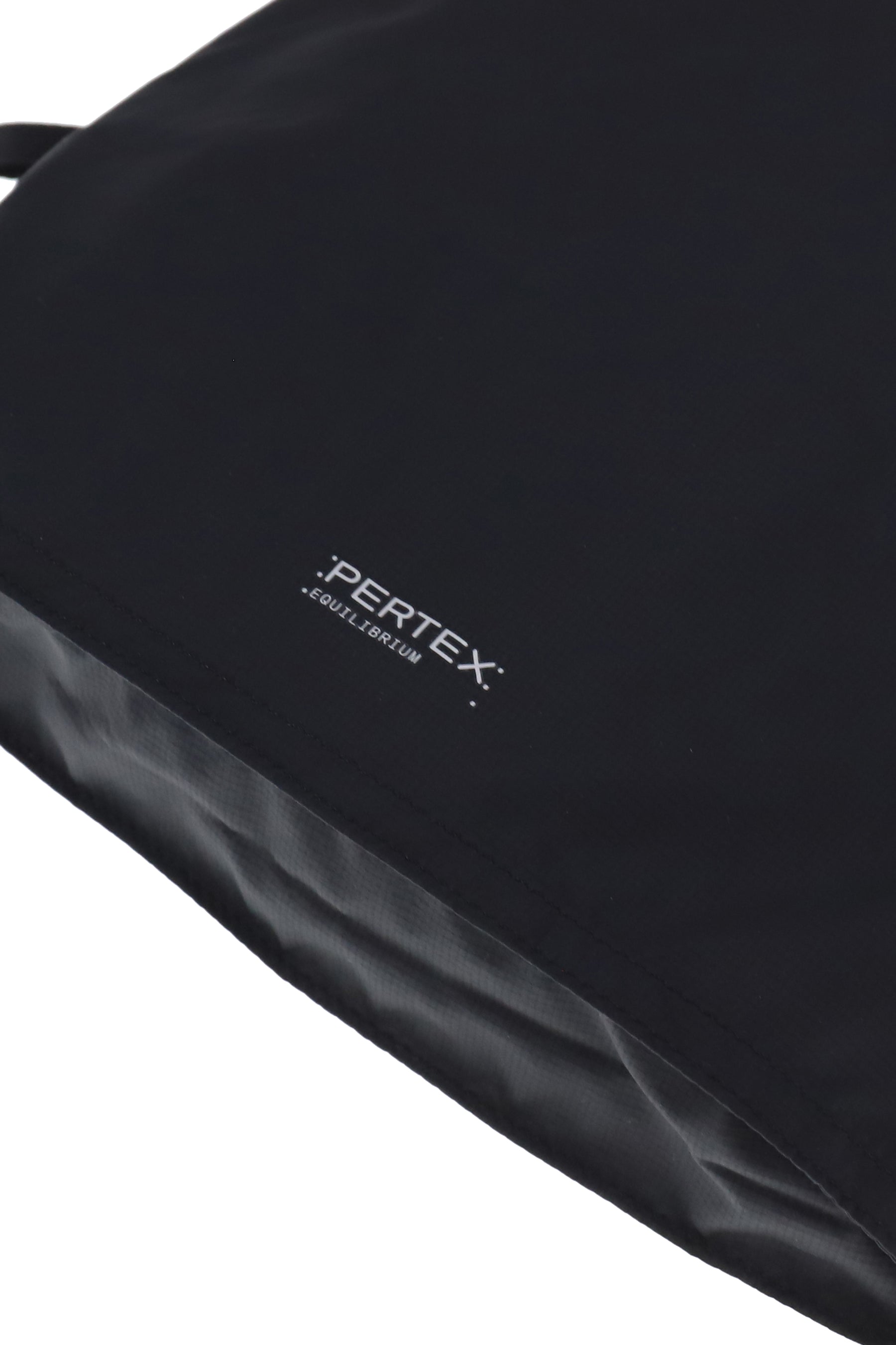 DAIWA PIER39 ダイワ ピア39 SS26 TECH PERTEX_ TRAVEL KNAPSACK / BLK DAIWA PIER39 ダイワ ピア39 SS26 TECH PERTEX_ TRAVEL KNAPSACK / BLK