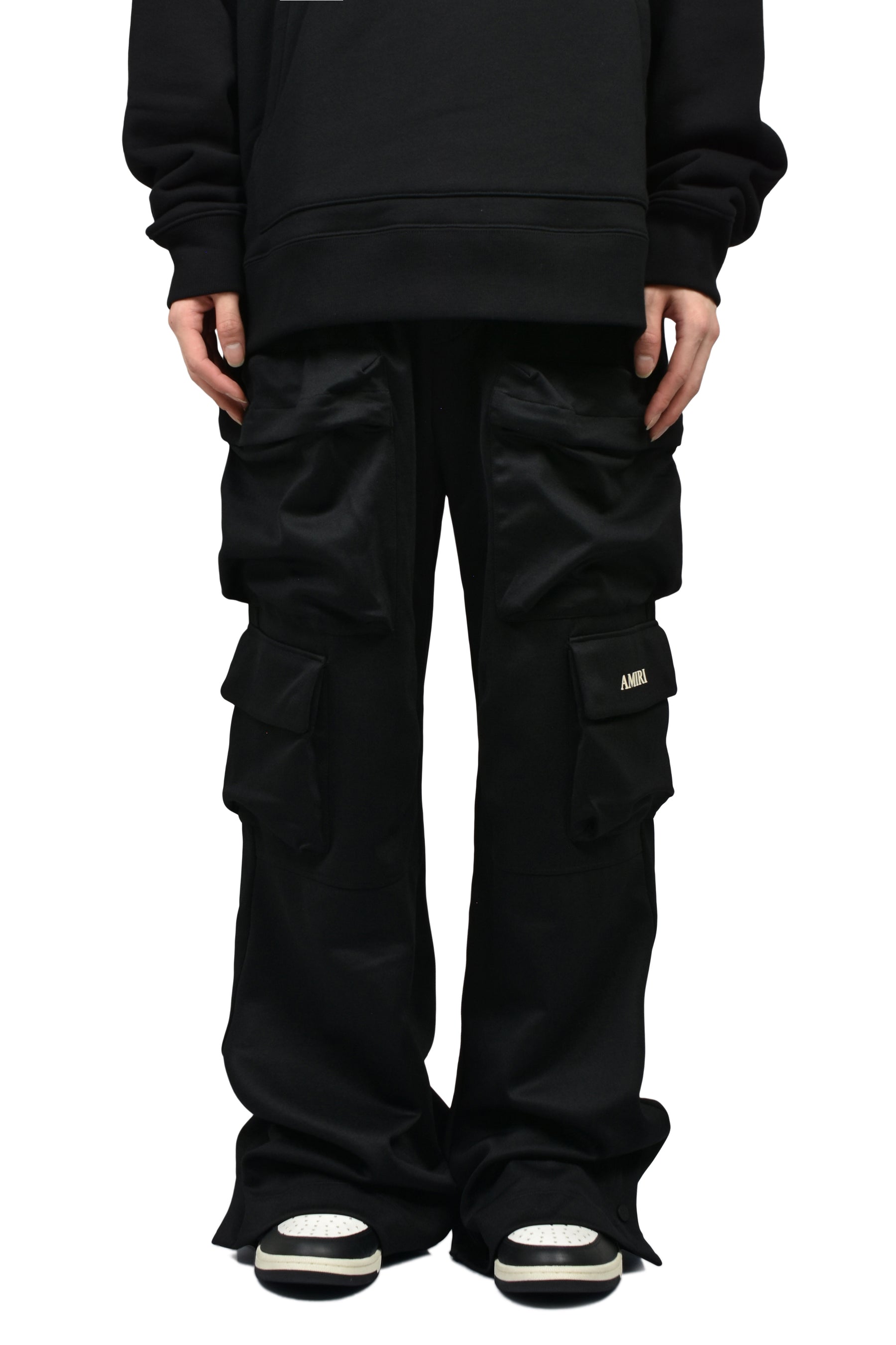 AMIRI ブラック カーゴパンツ ダメージ加工　希少モデル　正規品 AMIRI（アミリ） 【値下げ】AMIRI ダメージ加工カーゴパンツ ブラック