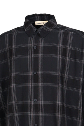 BUTTON UP SHIRT / VTG BLK PLAID