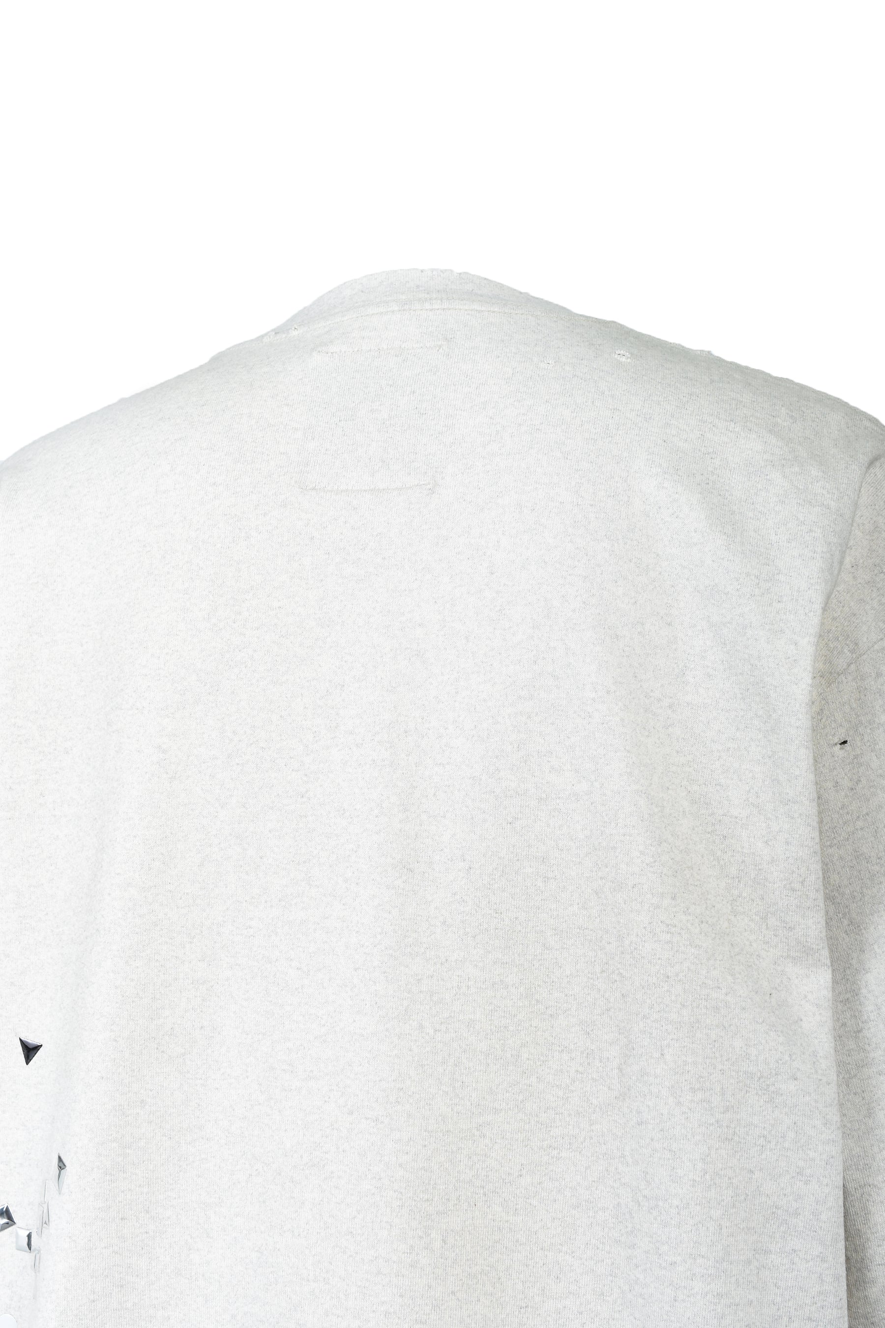 EMBELLISHED STICKER LONG SLEEVES TEE / WHT