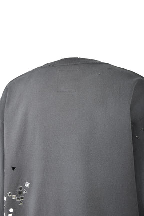 EMBELLISHED STICKER LONG SLEEVES TEE / BLK